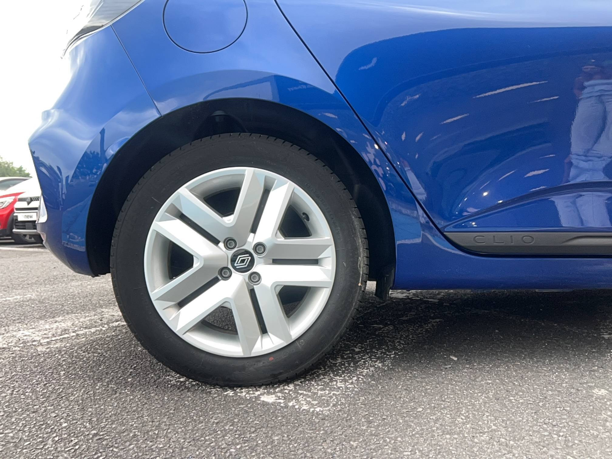 Vente en ligne Renault Clio 5 Clio TCe 90 au prix de 15 990 €