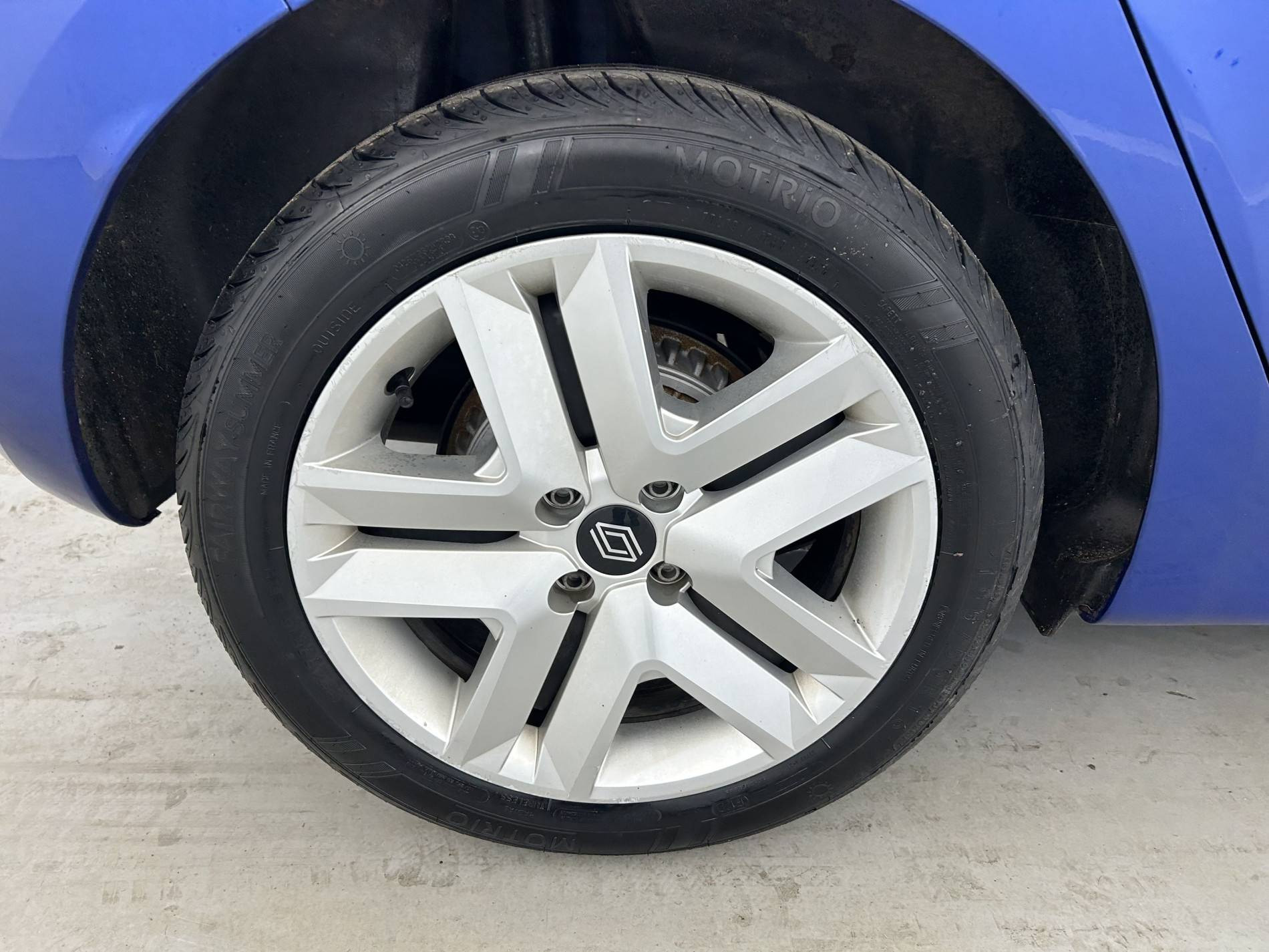 Vente en ligne Renault Clio 5 Clio Blue dCi 100 ch GSR2 au prix de 15 890 €