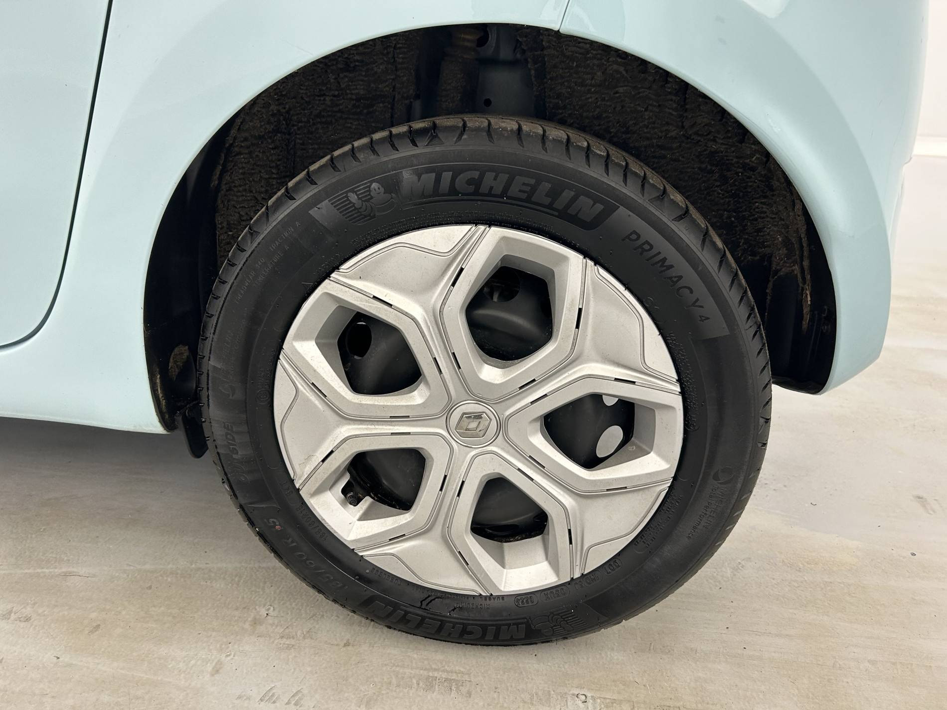 Vente en ligne Renault Twingo Electrique Twingo III E-Tech au prix de 12 790 €
