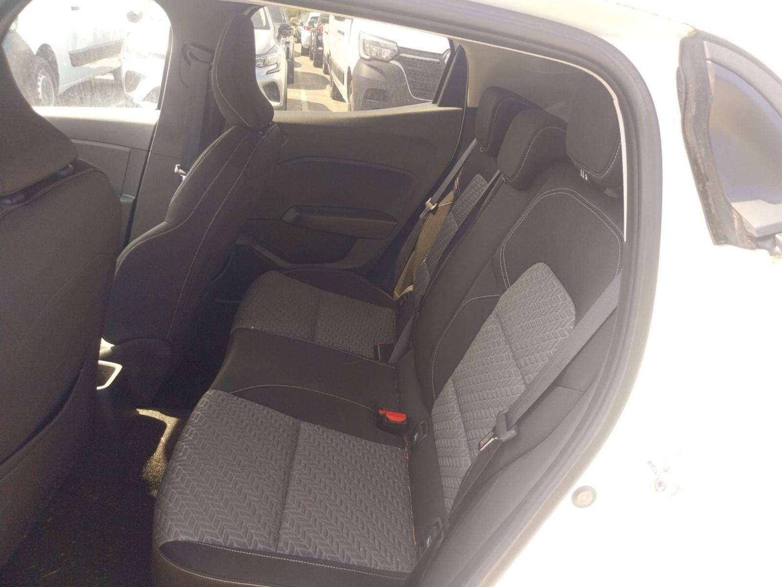 Vente en ligne Renault Clio 5 Clio TCe 90 au prix de 13 900 €