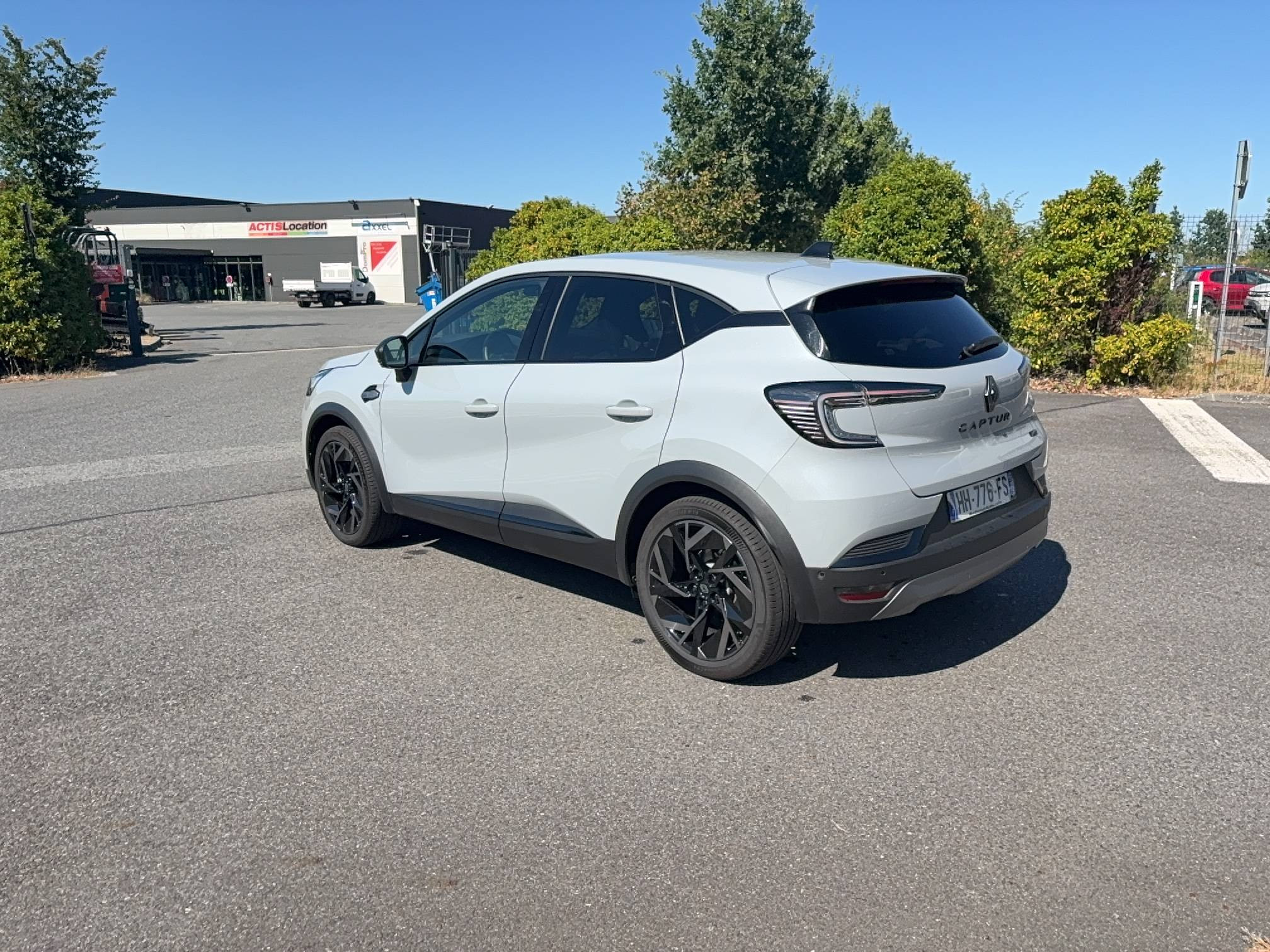 Vente en ligne Renault Captur  E-Tech full hybrid 160 ch au prix de 32 490 €