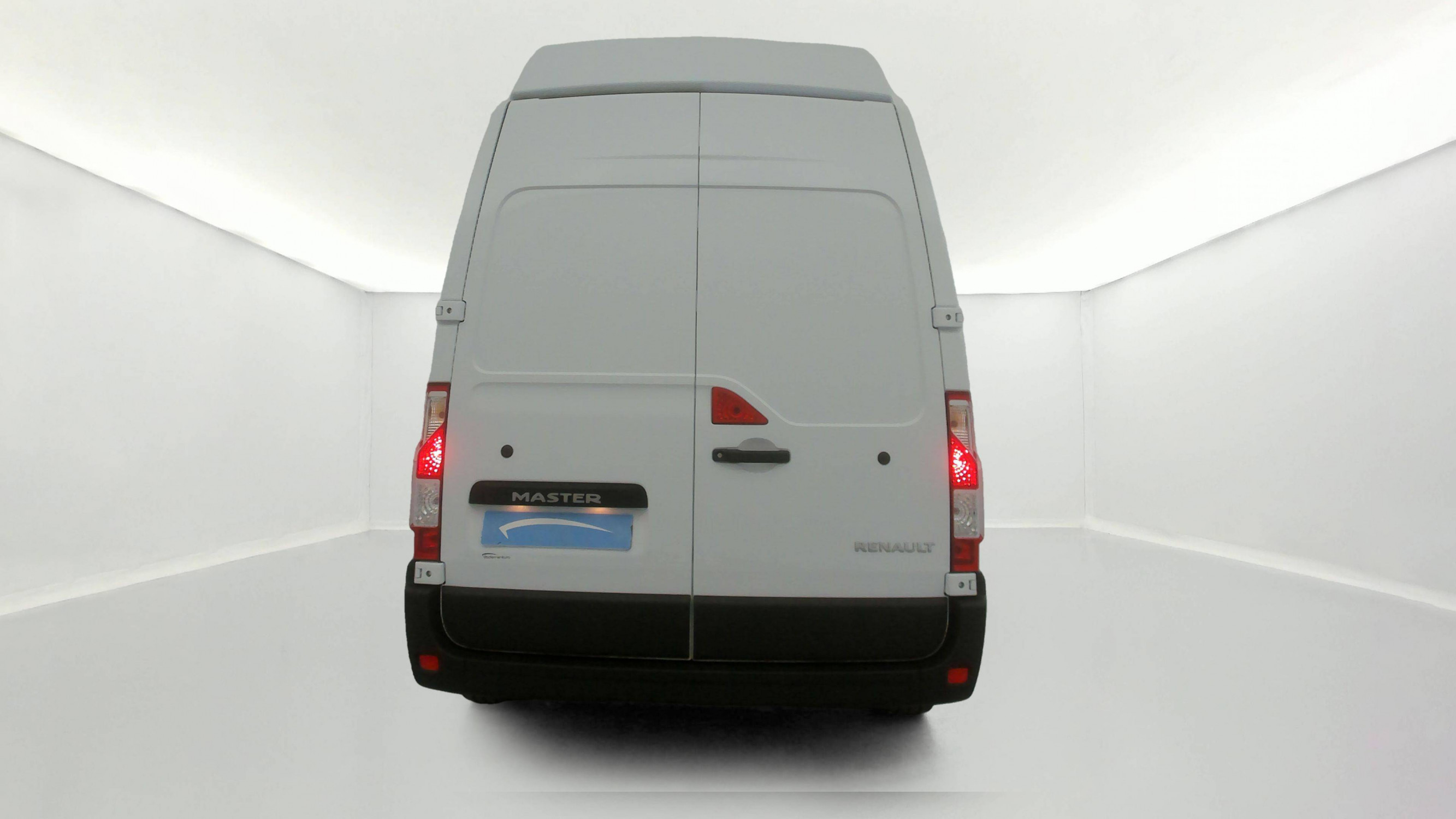 Vente en ligne Renault Master Fourgon MASTER FGN TRAC F3500 L3H3 BLUE DCI 135 au prix de 28 990 €