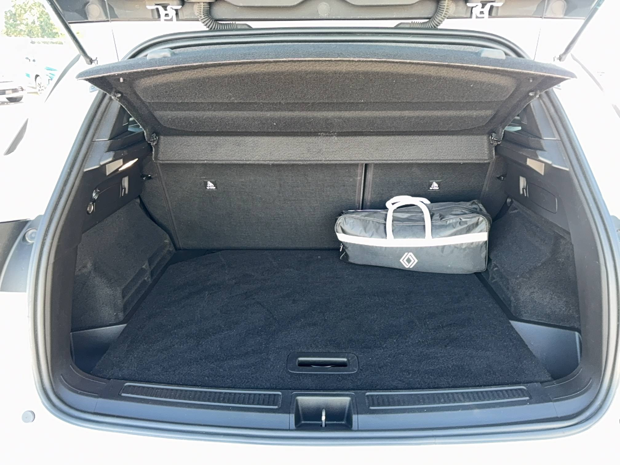 Vente en ligne Renault Austral  E-Tech hybrid 200 au prix de 27 990 €