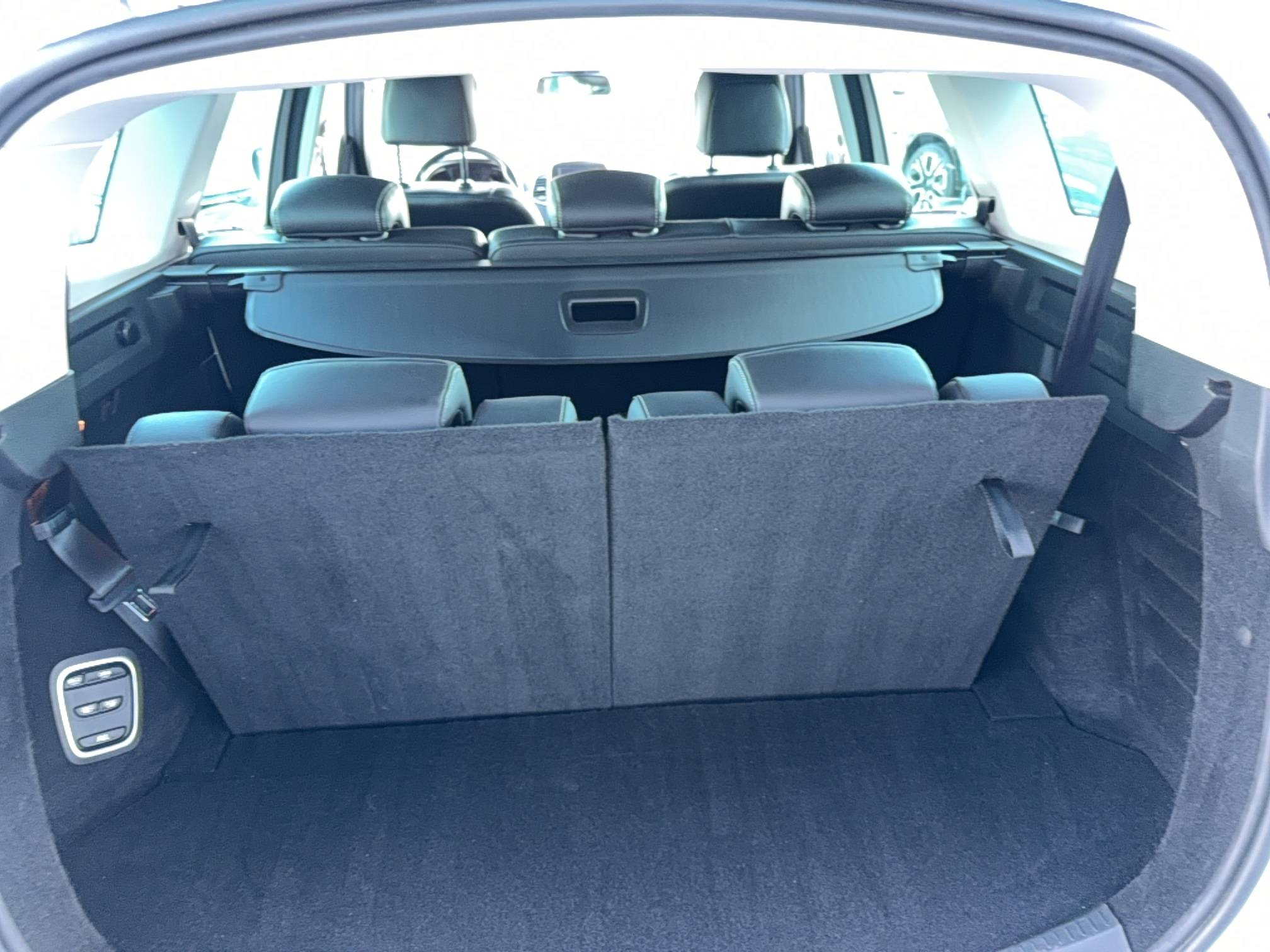 Vente en ligne Renault Grand Scenic 4 Grand Scenic Blue dCi 120 EDC au prix de 14 490 €
