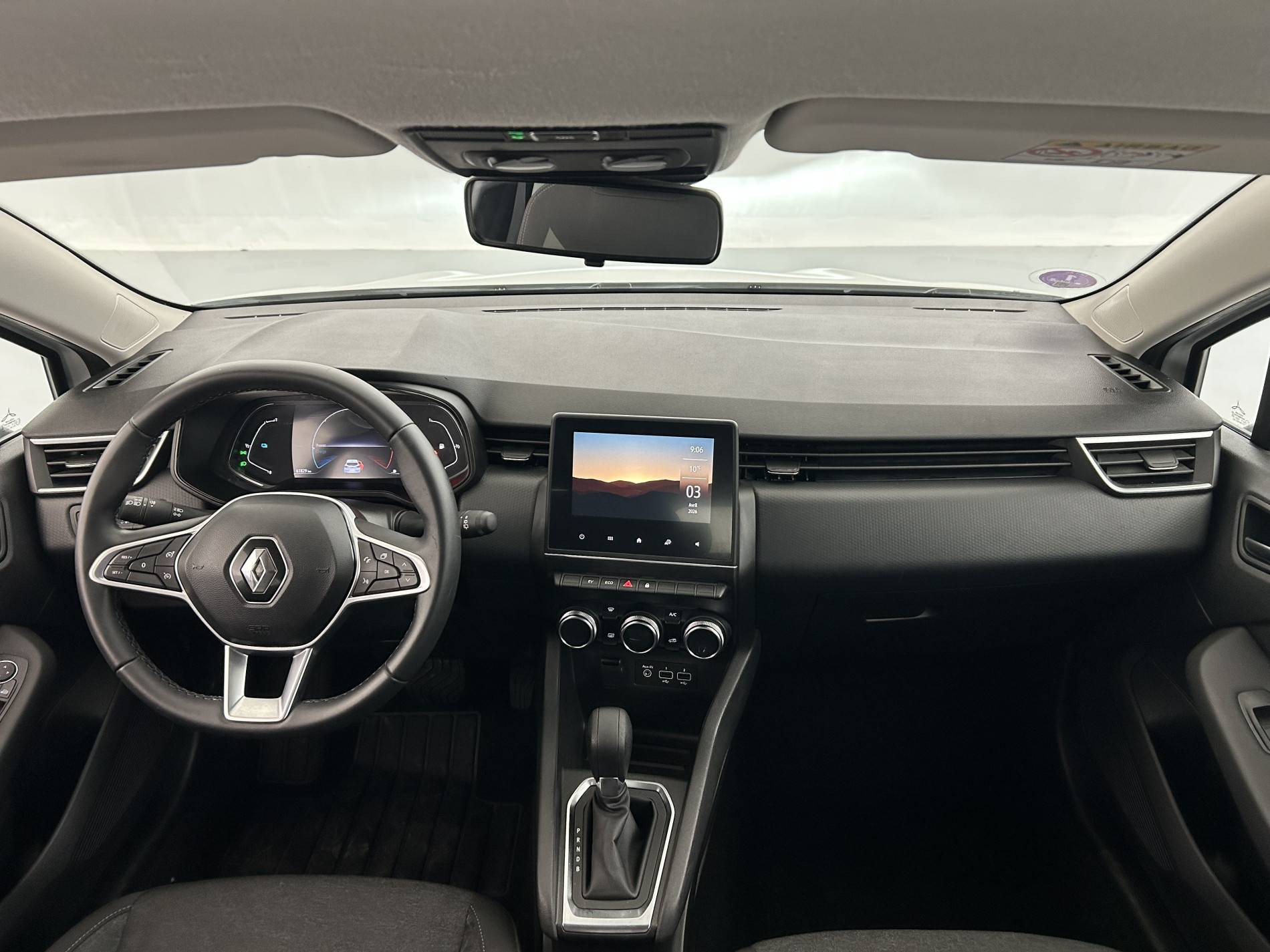 Vente en ligne Renault Clio 5 Clio E-Tech full hybrid 145 au prix de 15 890 €