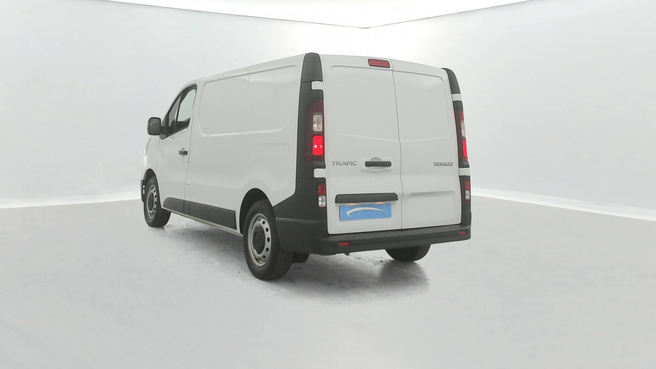 Vente en ligne Renault Trafic 3 Fourgon TRAFIC FG BLUE DCI 130 L1H1 3T GSR2 au prix de 23 990 €