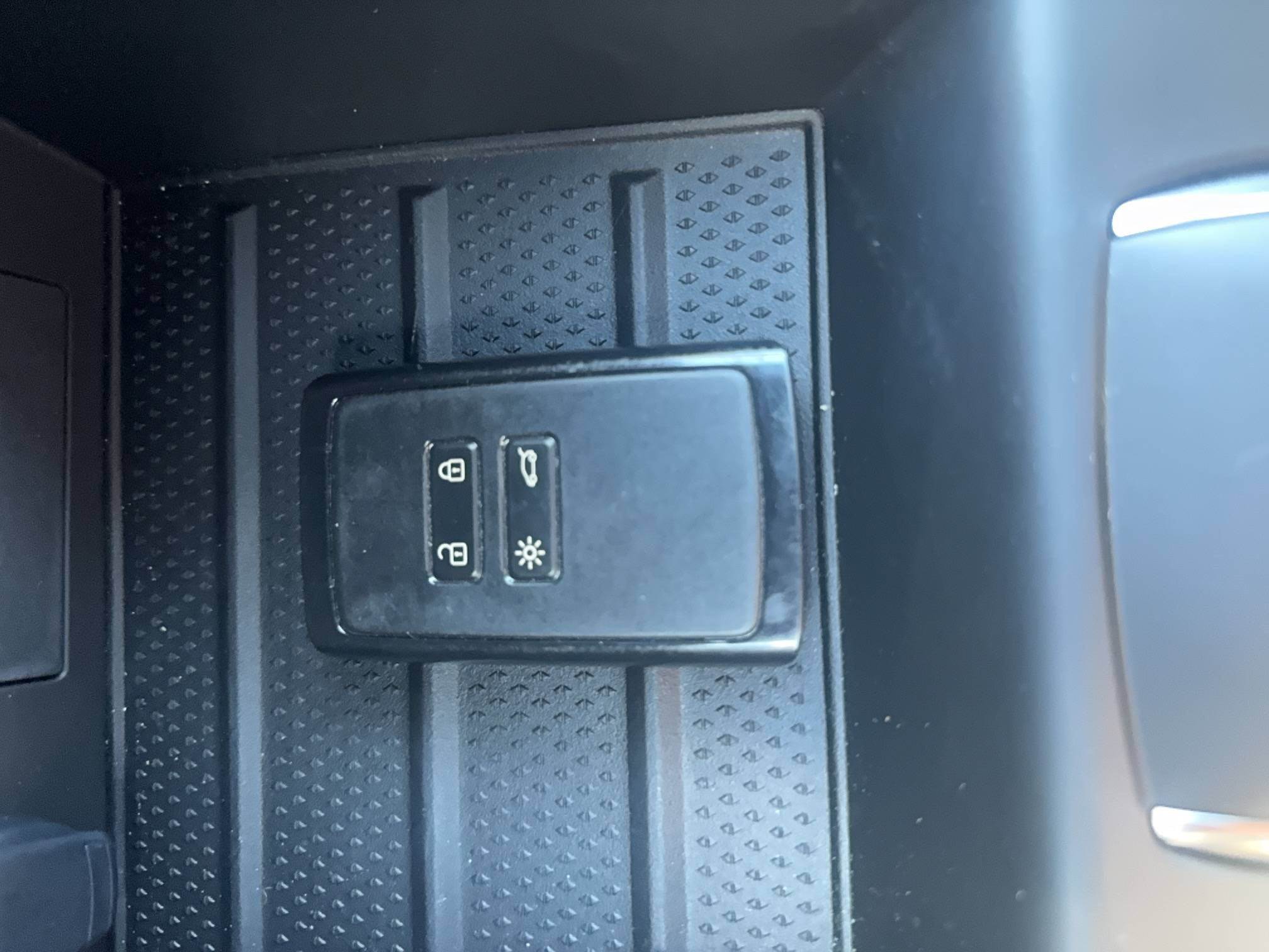 Vente en ligne Renault Captur  E-Tech full hybrid 160 ch au prix de 30 900 €