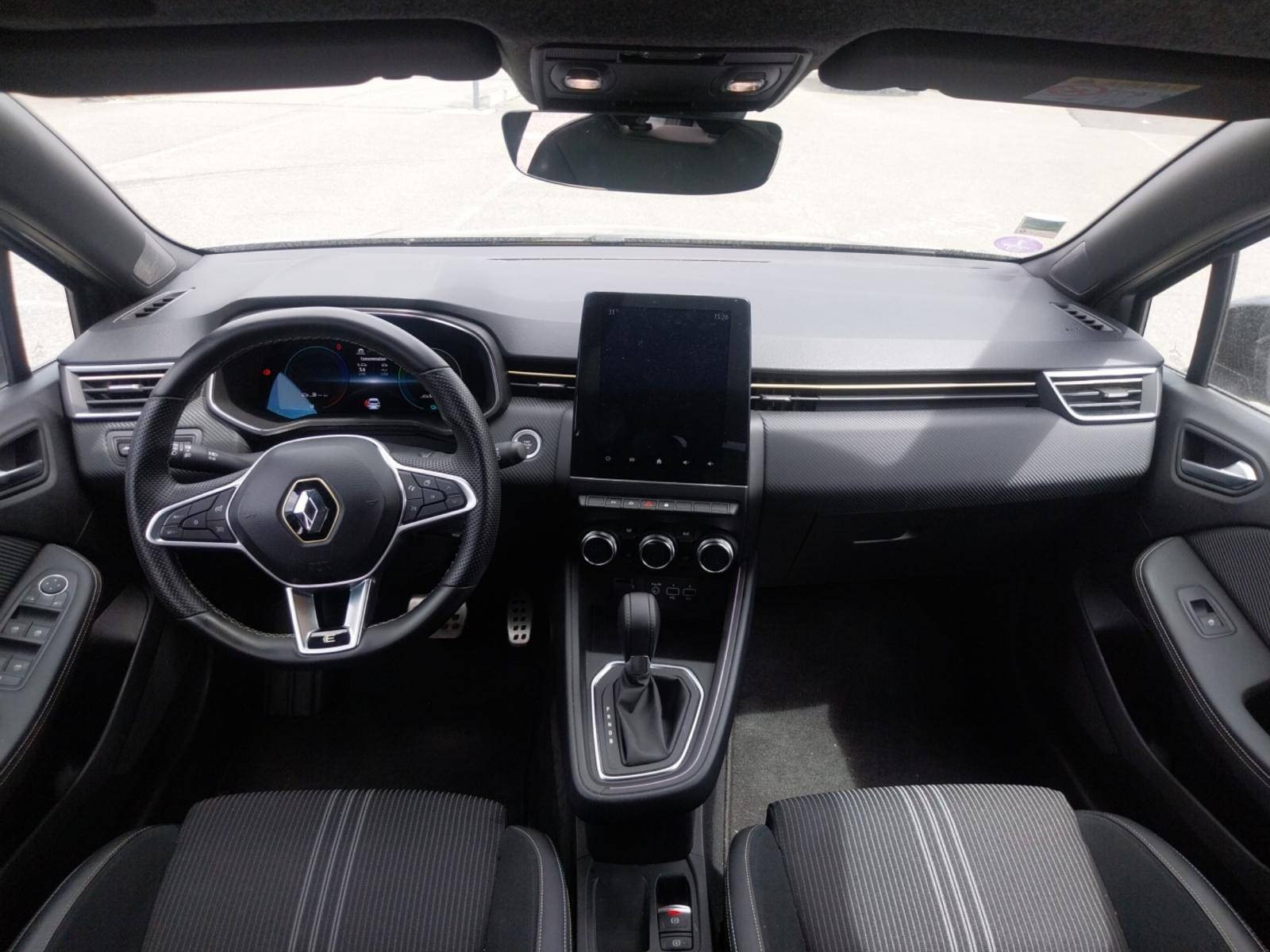 Vente en ligne Renault Clio 5 Clio E-Tech full hybrid 145 au prix de 17 990 €