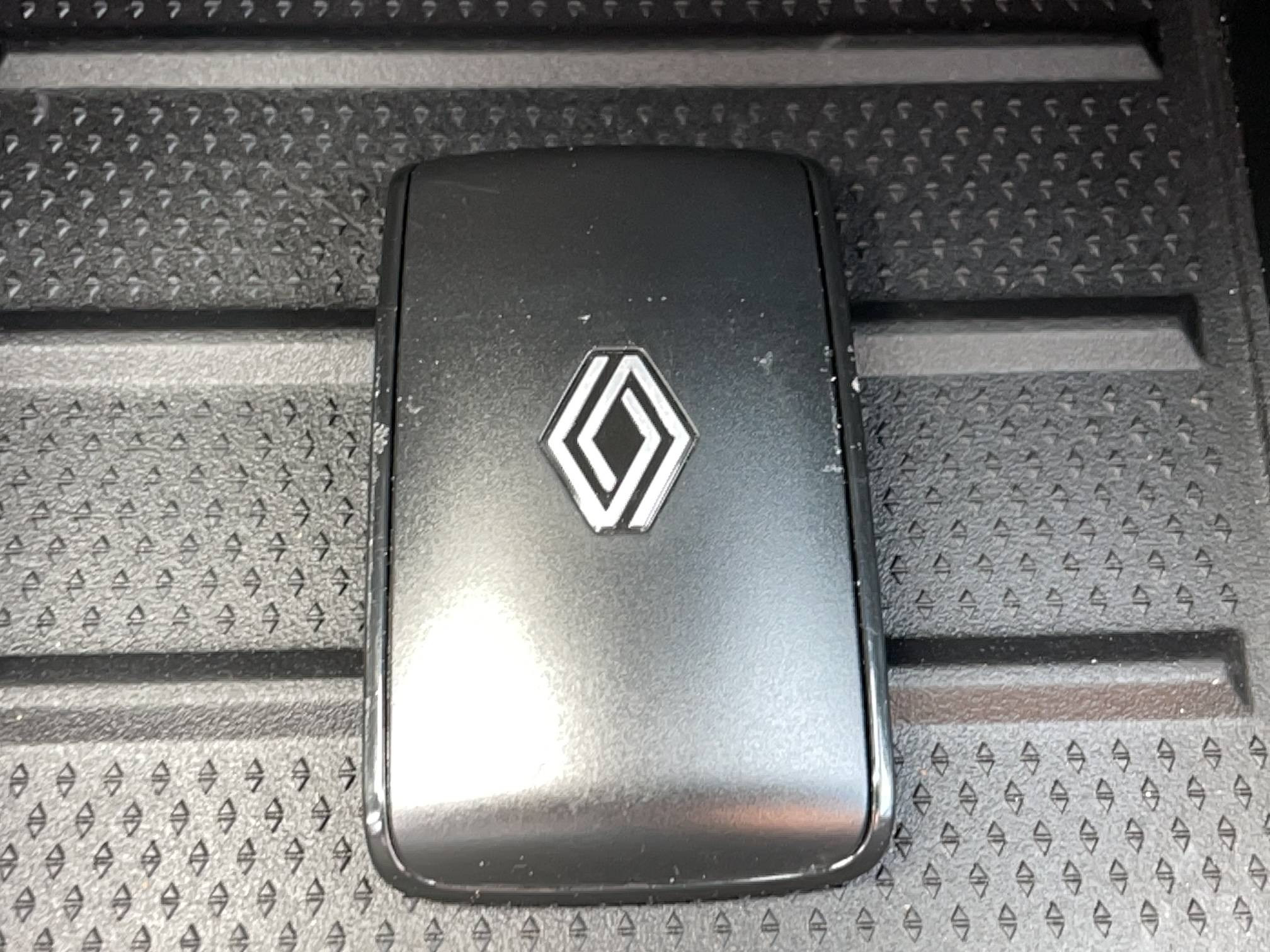Vente en ligne Renault Captur  E-Tech full hybrid 145 ch au prix de 28 690 €