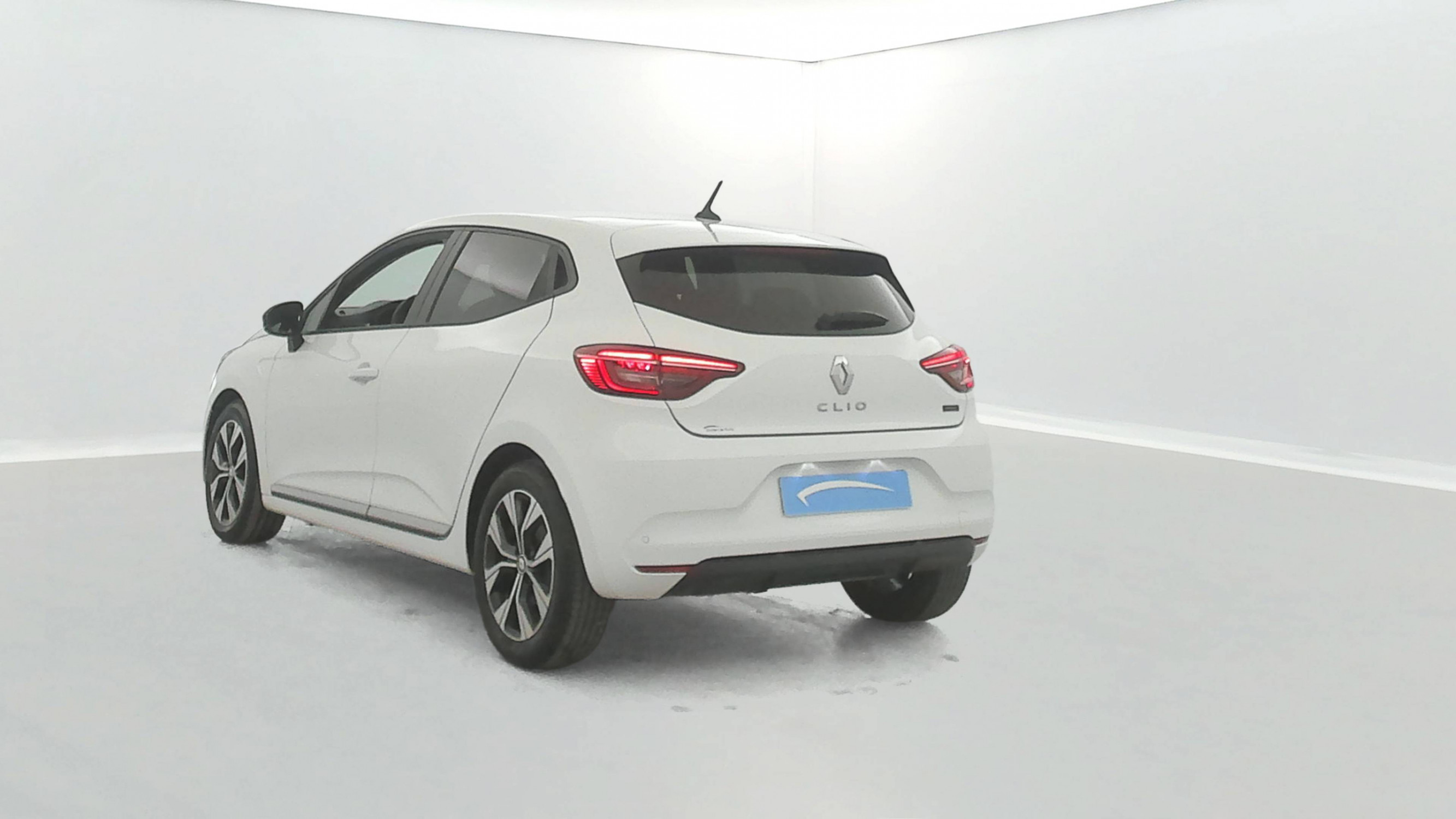 Vente en ligne Renault Clio 5 Clio E-Tech full hybrid 145 au prix de 17 990 €