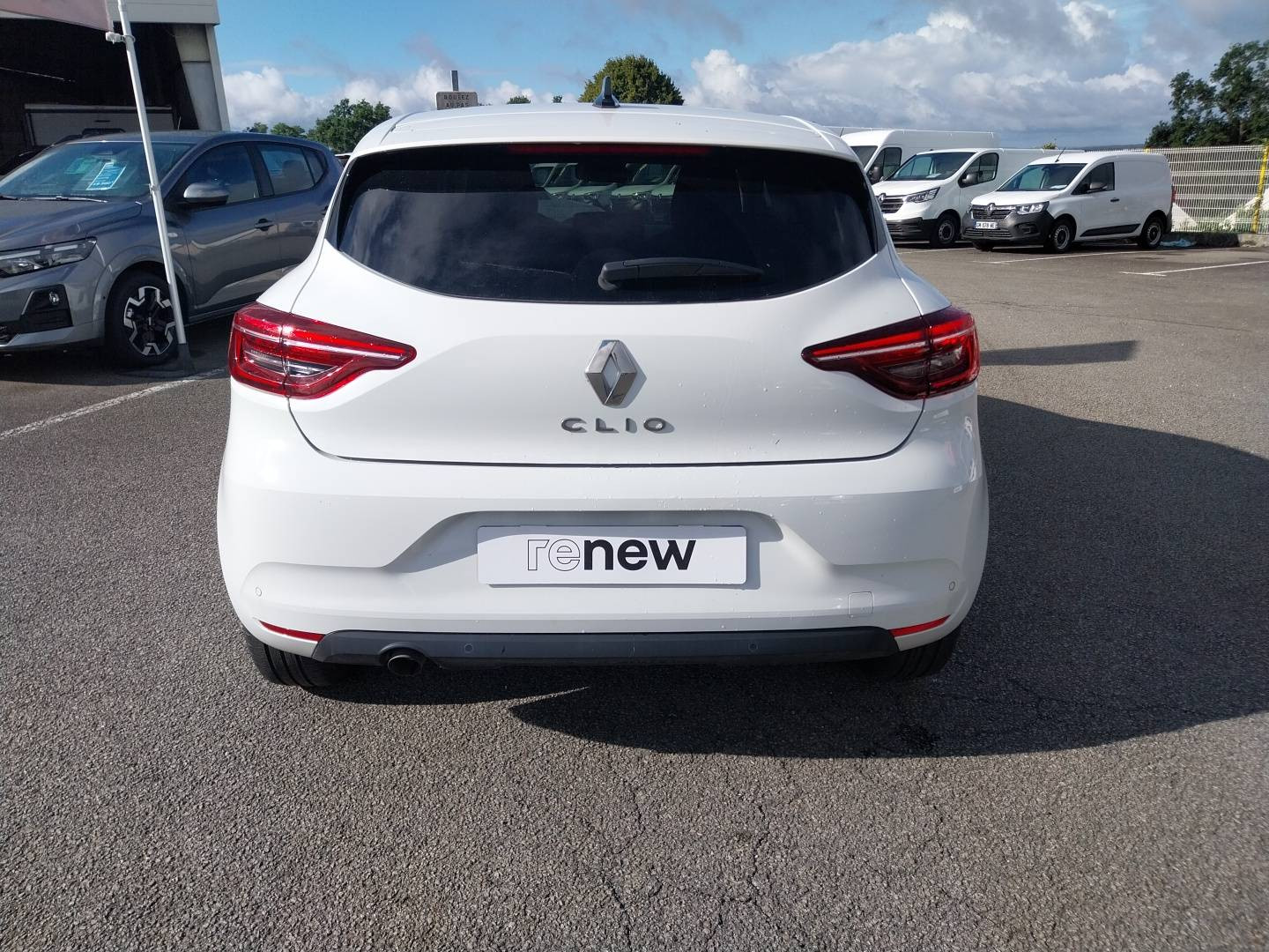 Vente en ligne Renault Clio 5 Clio TCe 90 au prix de 14 990 €