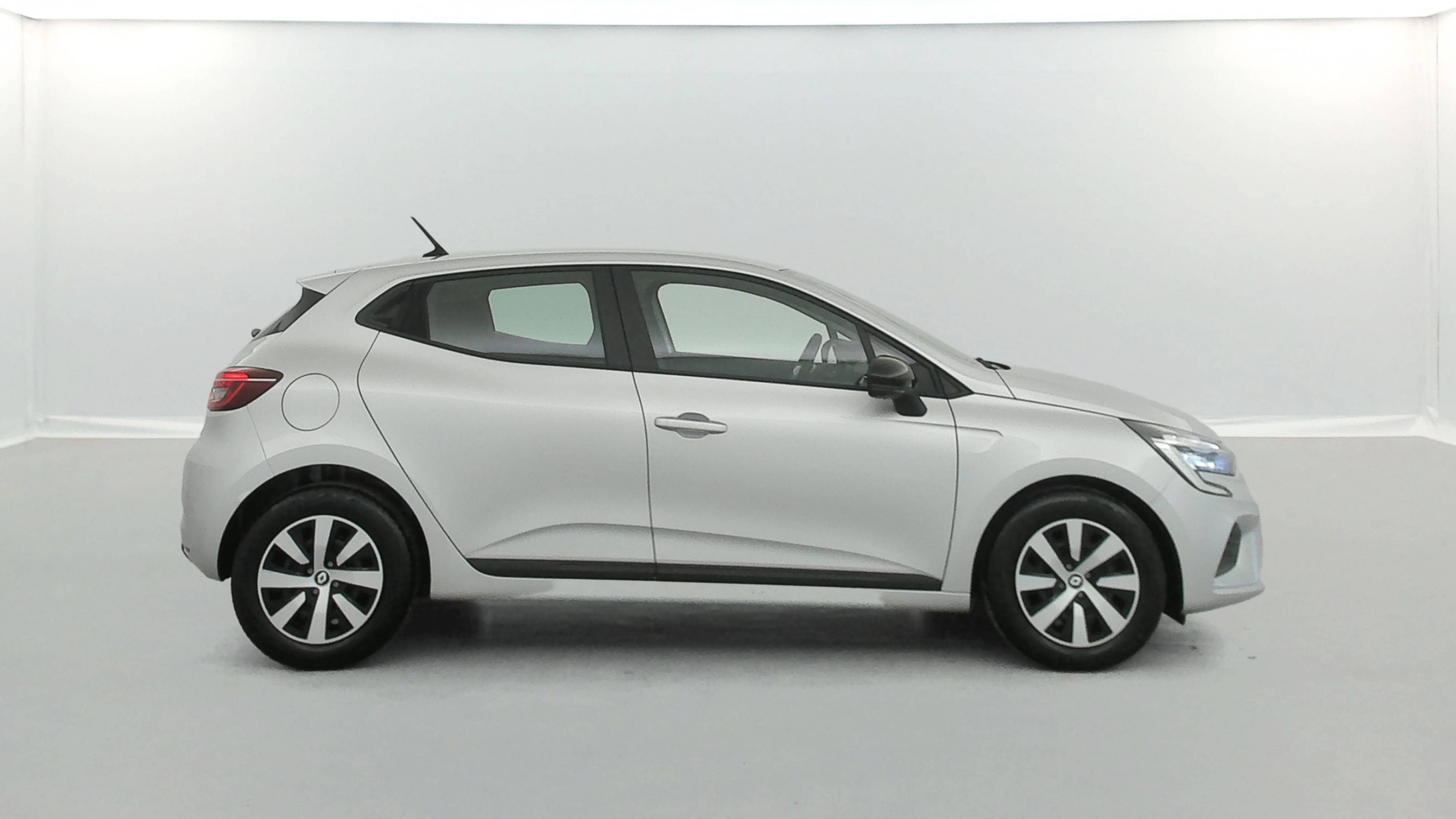 Vente en ligne Renault Clio 5 Clio TCe 90 au prix de 14 290 €