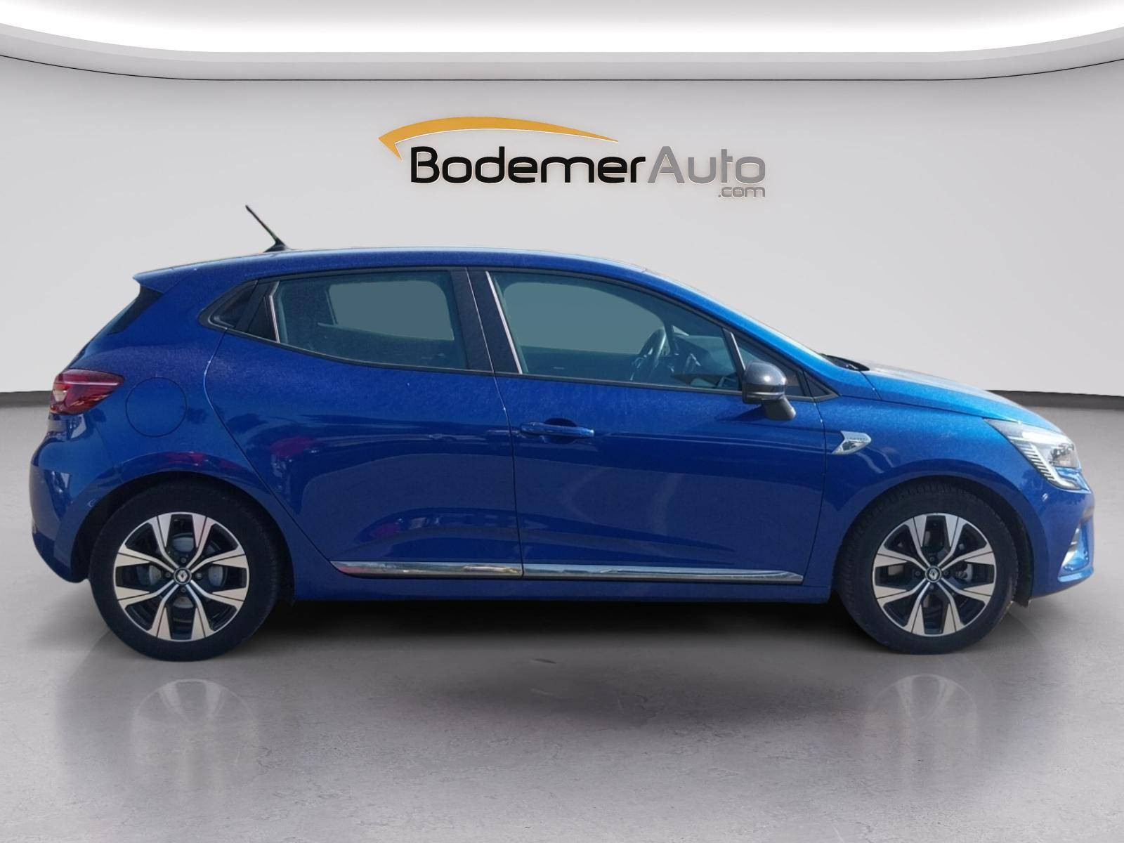 Vente en ligne Renault Clio 5 Clio E-Tech 140 - 21N au prix de 15 990 €