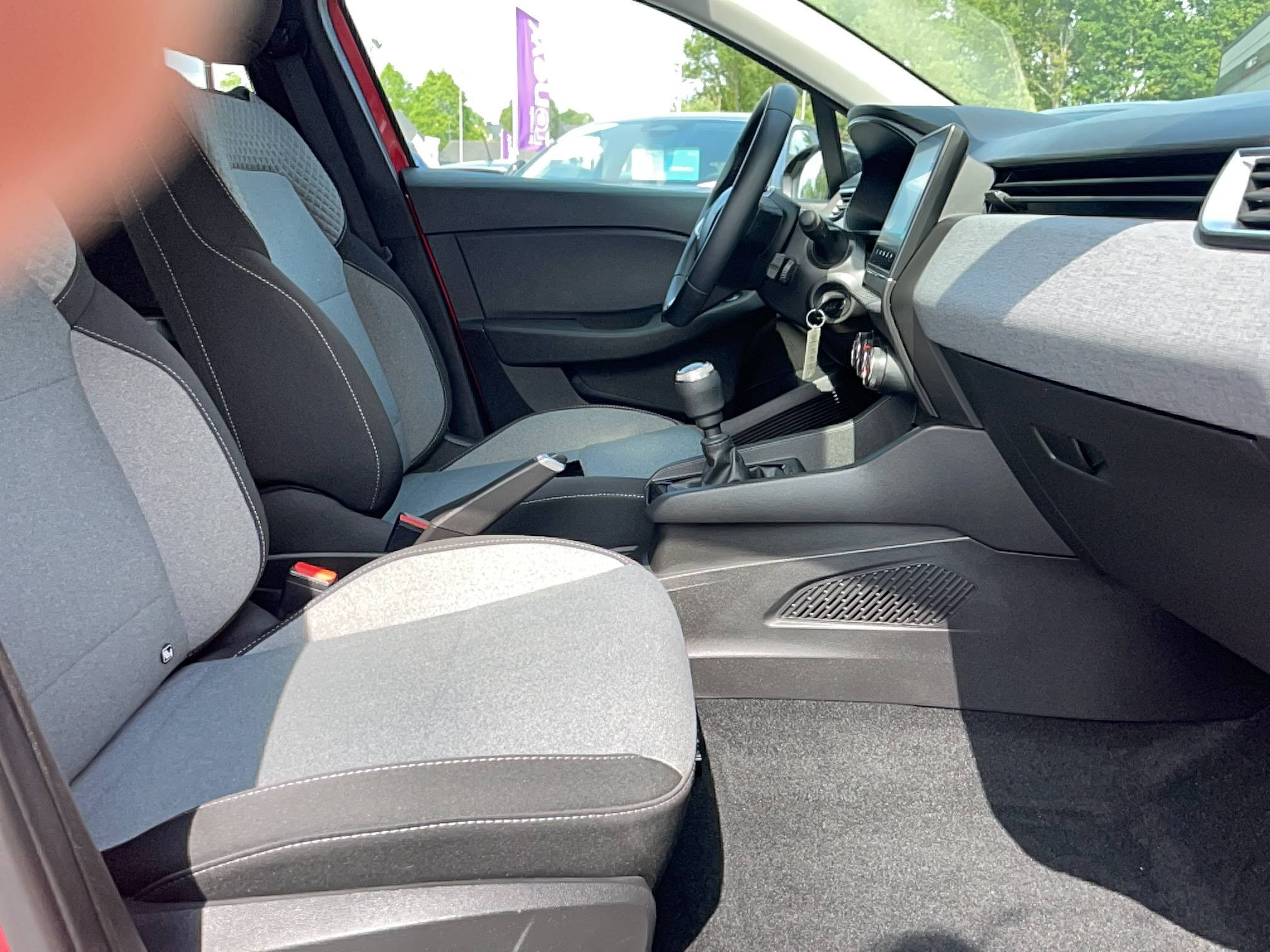 Vente en ligne Renault Clio 5 Clio TCe 90 au prix de 15 990 €