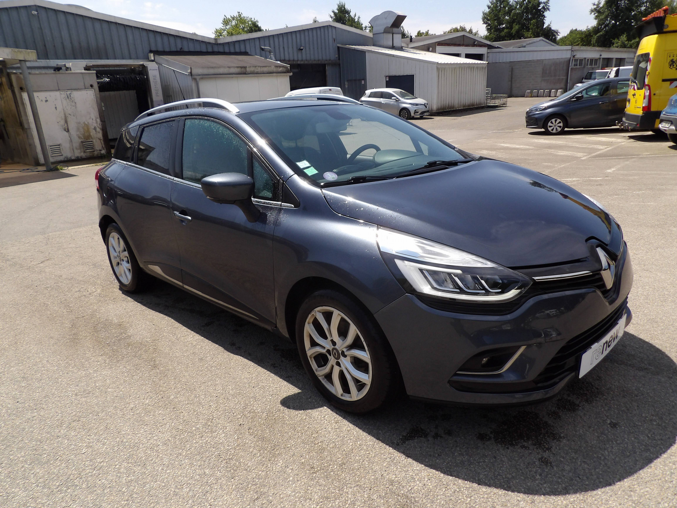 Vente en ligne Renault Clio 4 Estate Clio Estate TCe 120 Energy  EDC au prix de 11 499 €