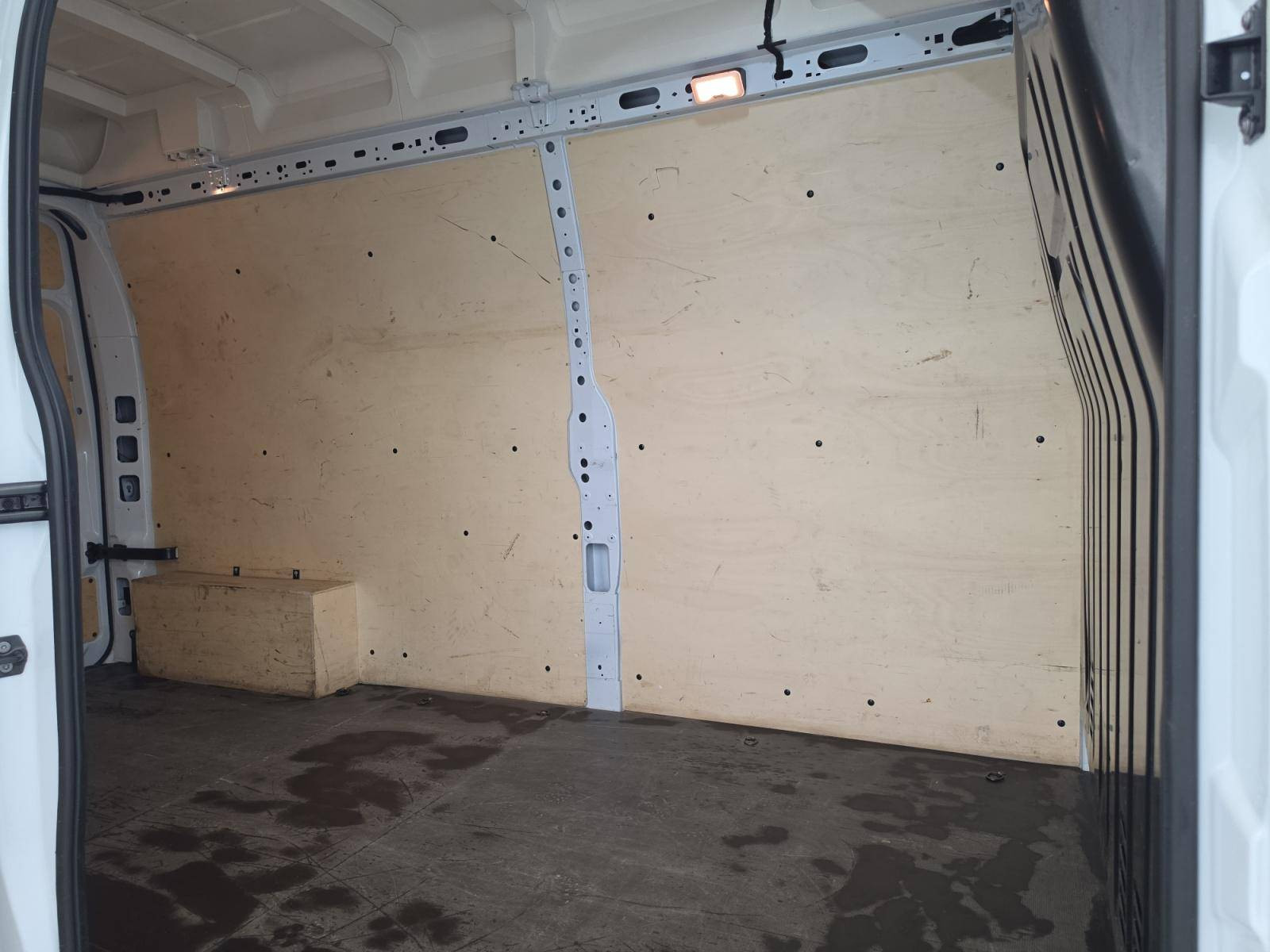 Vente en ligne Renault Master Fourgon MASTER FGN TRAC F3500 L3H3 BLUE DCI 135 au prix de 25 900 €