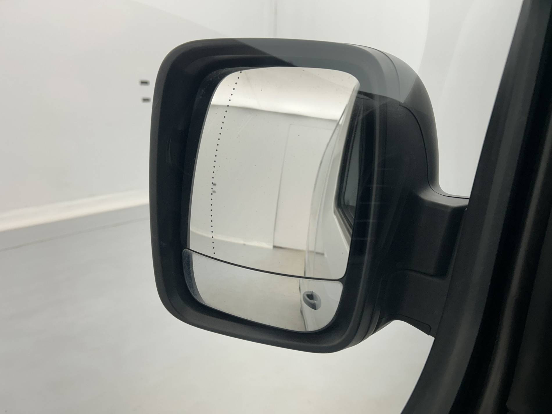 Vente en ligne Renault Trafic Cabine Approfondie TRAFIC CA L1H1 1000 KG DCI 120 E6 au prix de 15 990 €