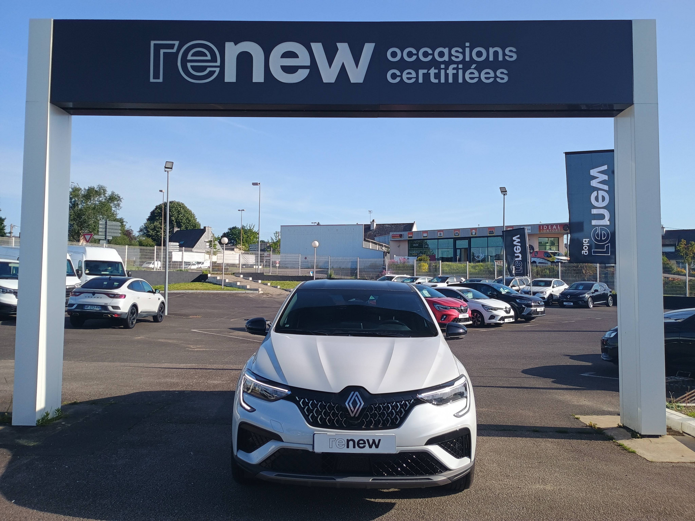 Vente en ligne Renault Arkana  E-Tech full hybrid 145 GSR2 au prix de 25 990 €