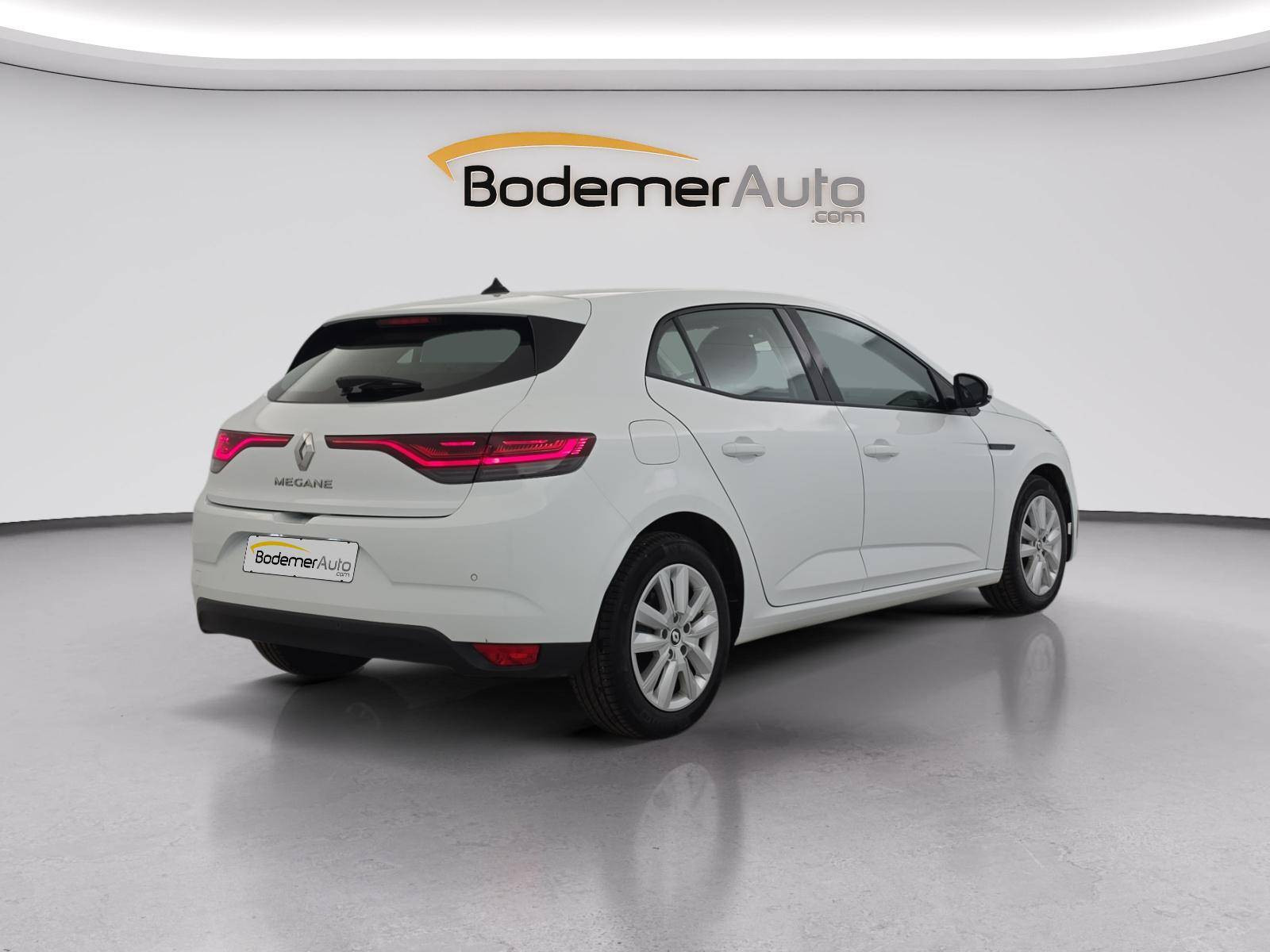 Vente en ligne Renault Megane 4  BLUE DCI 115 au prix de 13 900 €