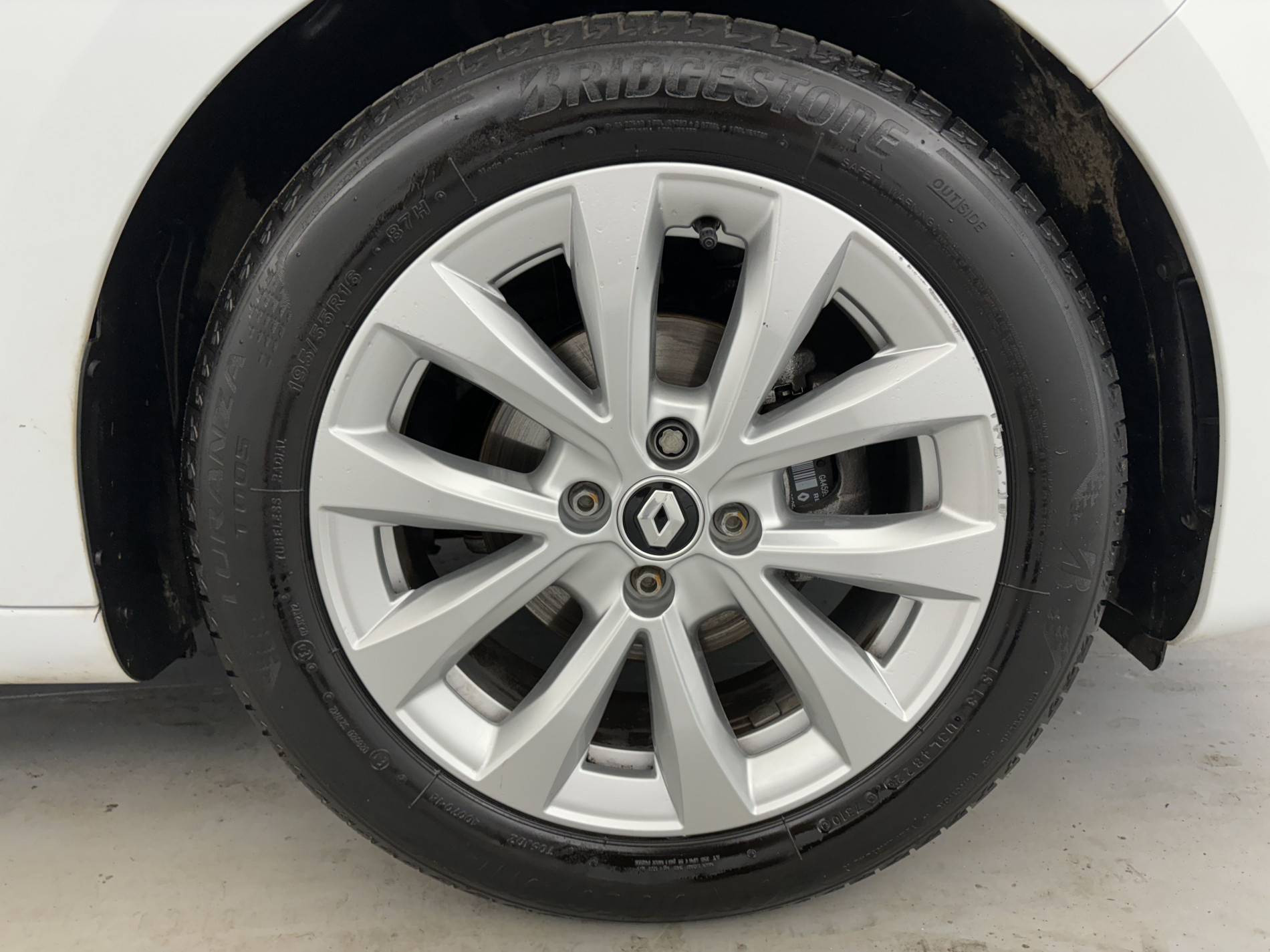 Vente en ligne Renault Clio 5 Clio TCe 90 au prix de 13 430 €