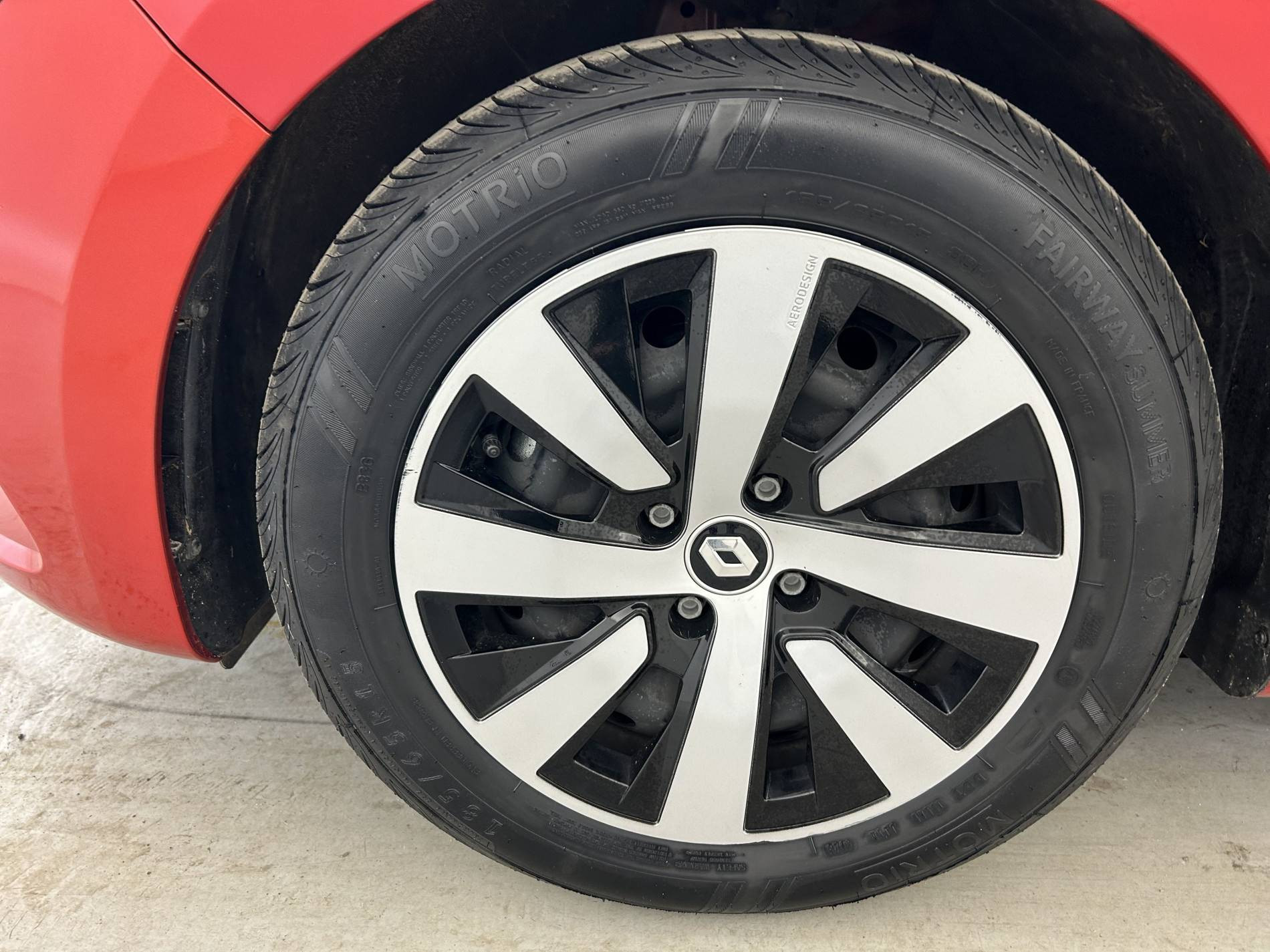 Vente en ligne Renault Clio 5 Clio E-Tech full hybrid 145 au prix de 16 890 €