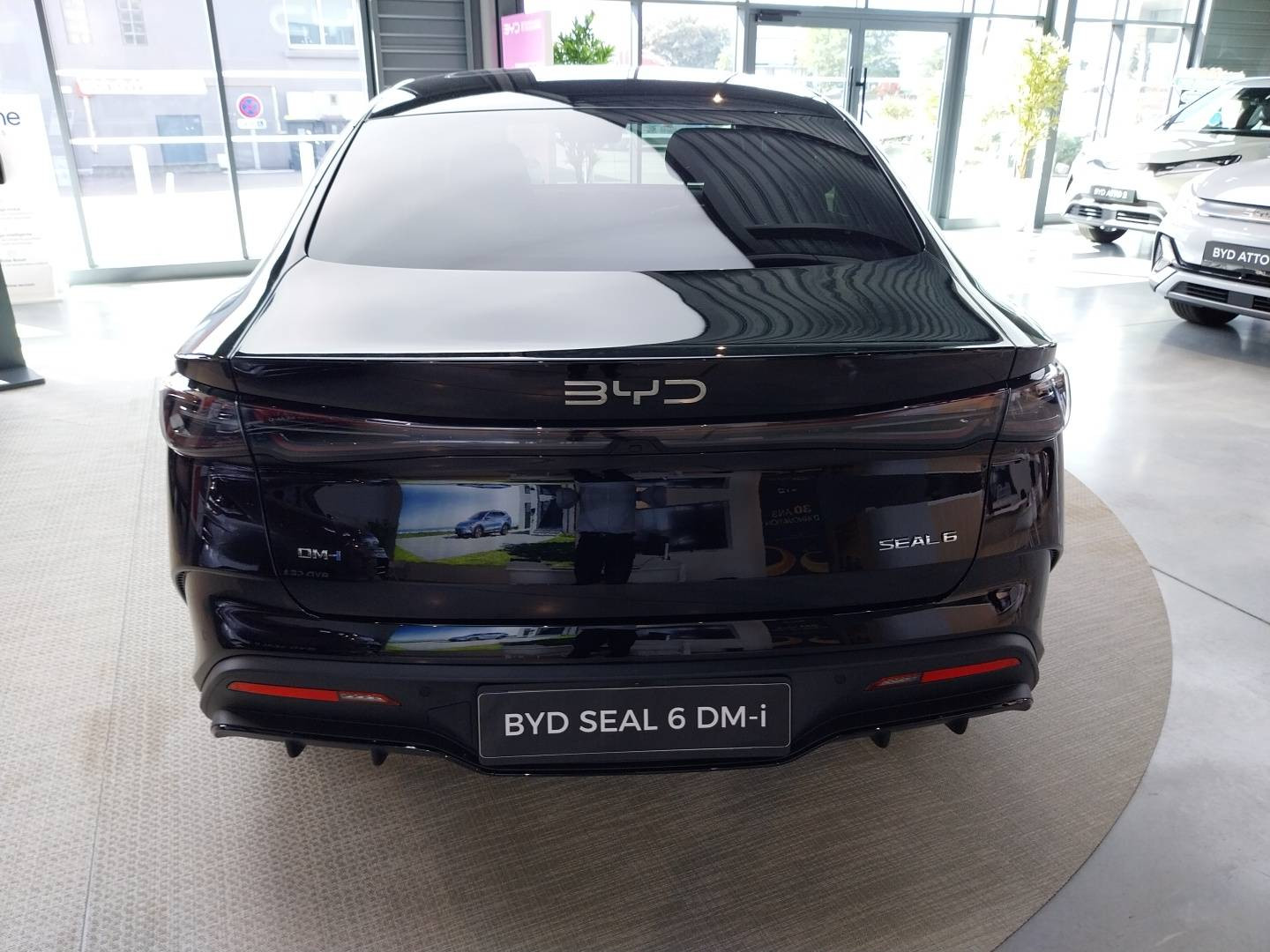 Vente en ligne Byd Seal 6 DM-i  1.5l DM-i 156 kW PHEV au prix de 33 890 €