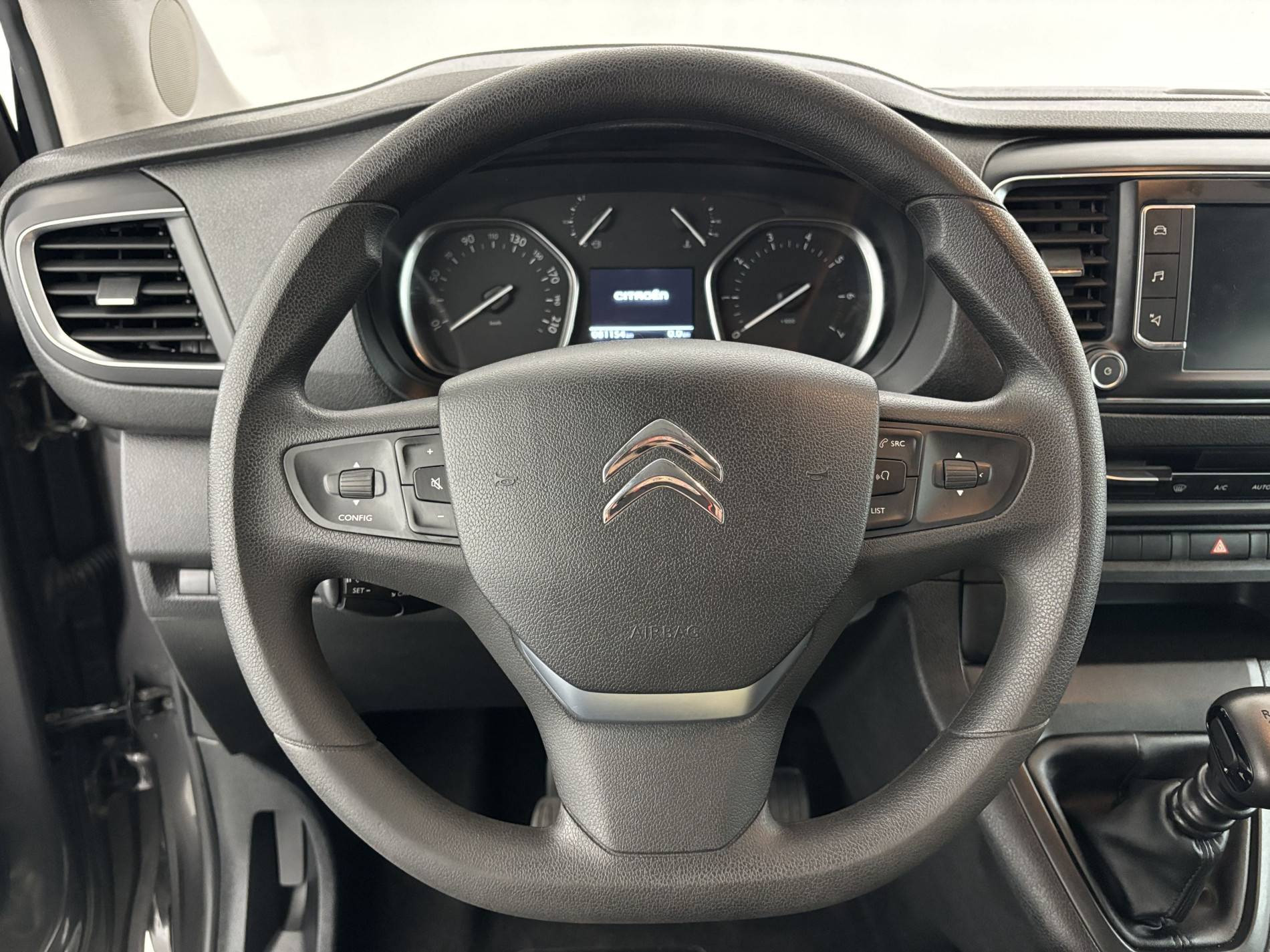 Vente en ligne Citroën Spacetourer Spacetourer M BlueHDi 100 BVM6 au prix de 24 490 €