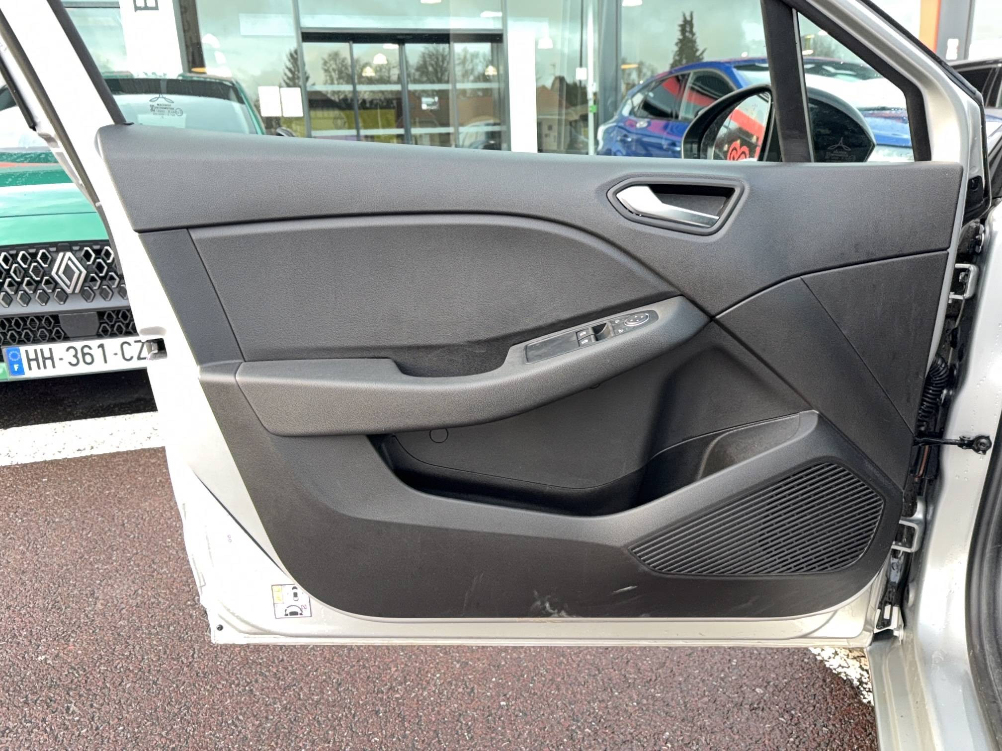 Vente en ligne Renault Clio 5 Clio TCe 90 au prix de 14 290 €