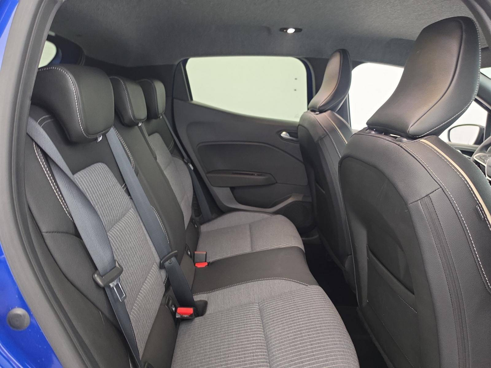 Vente en ligne Renault Clio 5 Clio E-Tech full hybrid 145 ch GSR2 au prix de 19 490 €