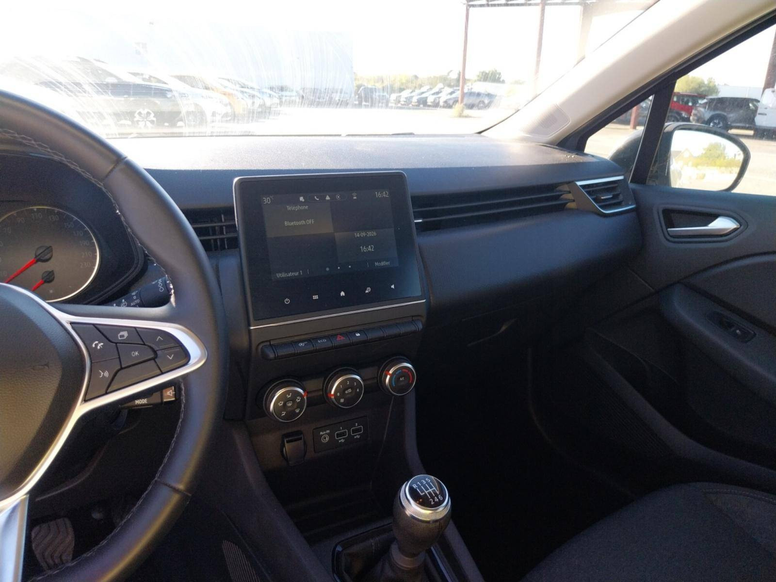 Vente en ligne Renault Clio 5 Clio TCe 90 au prix de 13 490 €