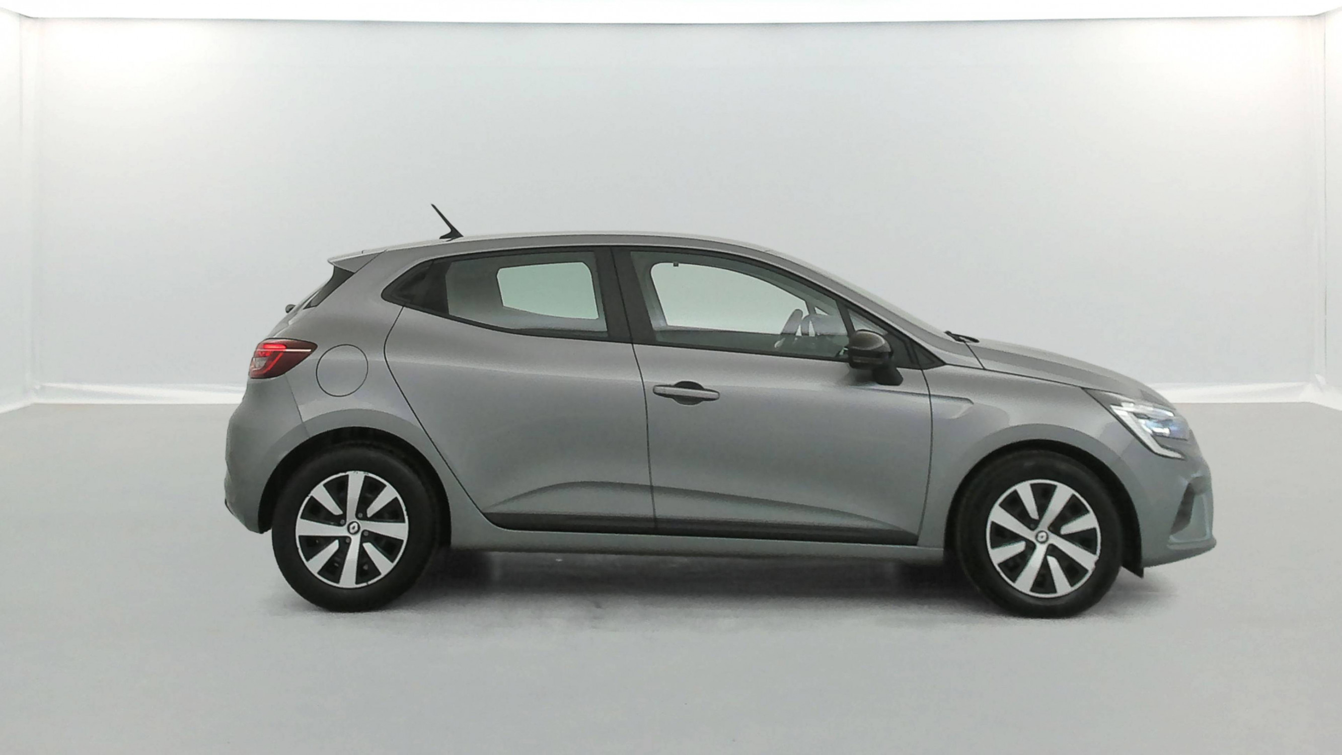 Vente en ligne Renault Clio 5 Clio TCe 90 au prix de 14 490 €