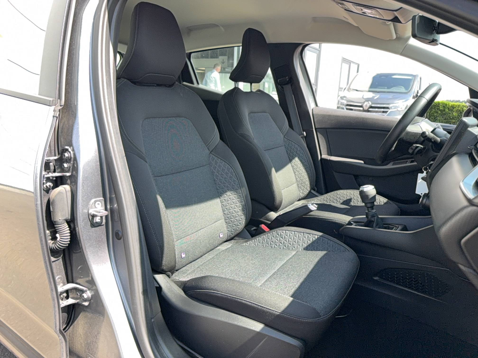 Vente en ligne Renault Clio 5 Clio TCe 90 au prix de 13 990 €