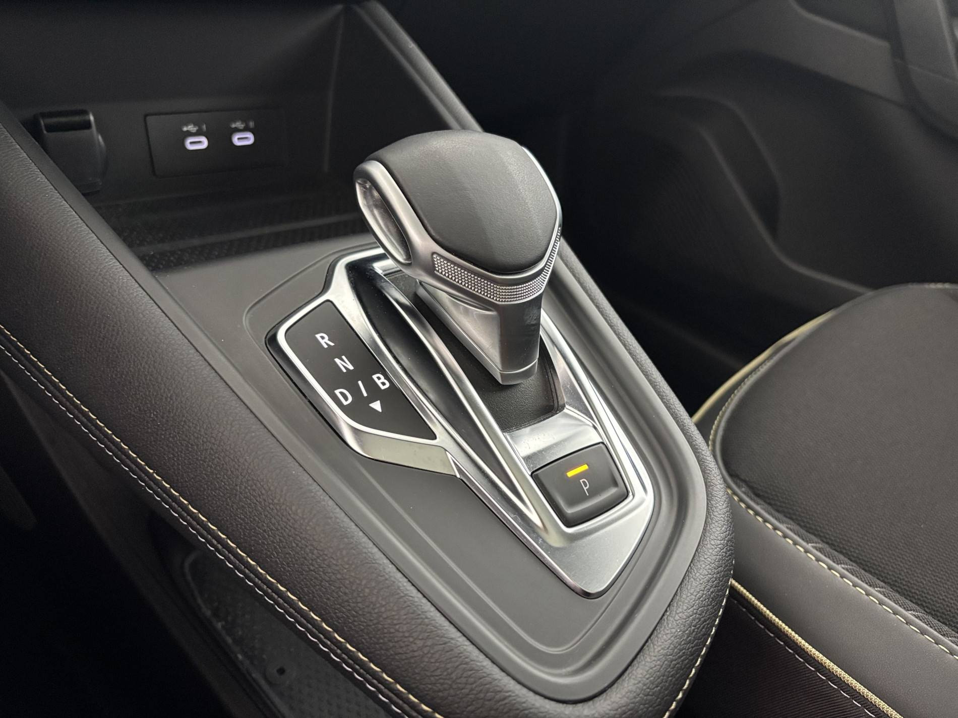 Vente en ligne Renault Symbioz  E-Tech full hybrid 145 au prix de 27 990 €