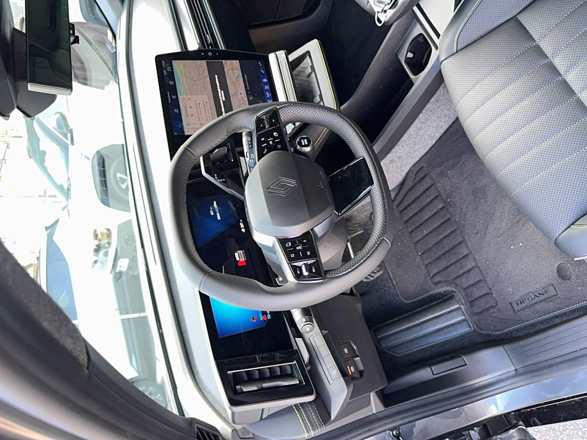 Vente en ligne Renault Megane E-Tech  220 ch autonomie confort GSR2 au prix de 43 490 €