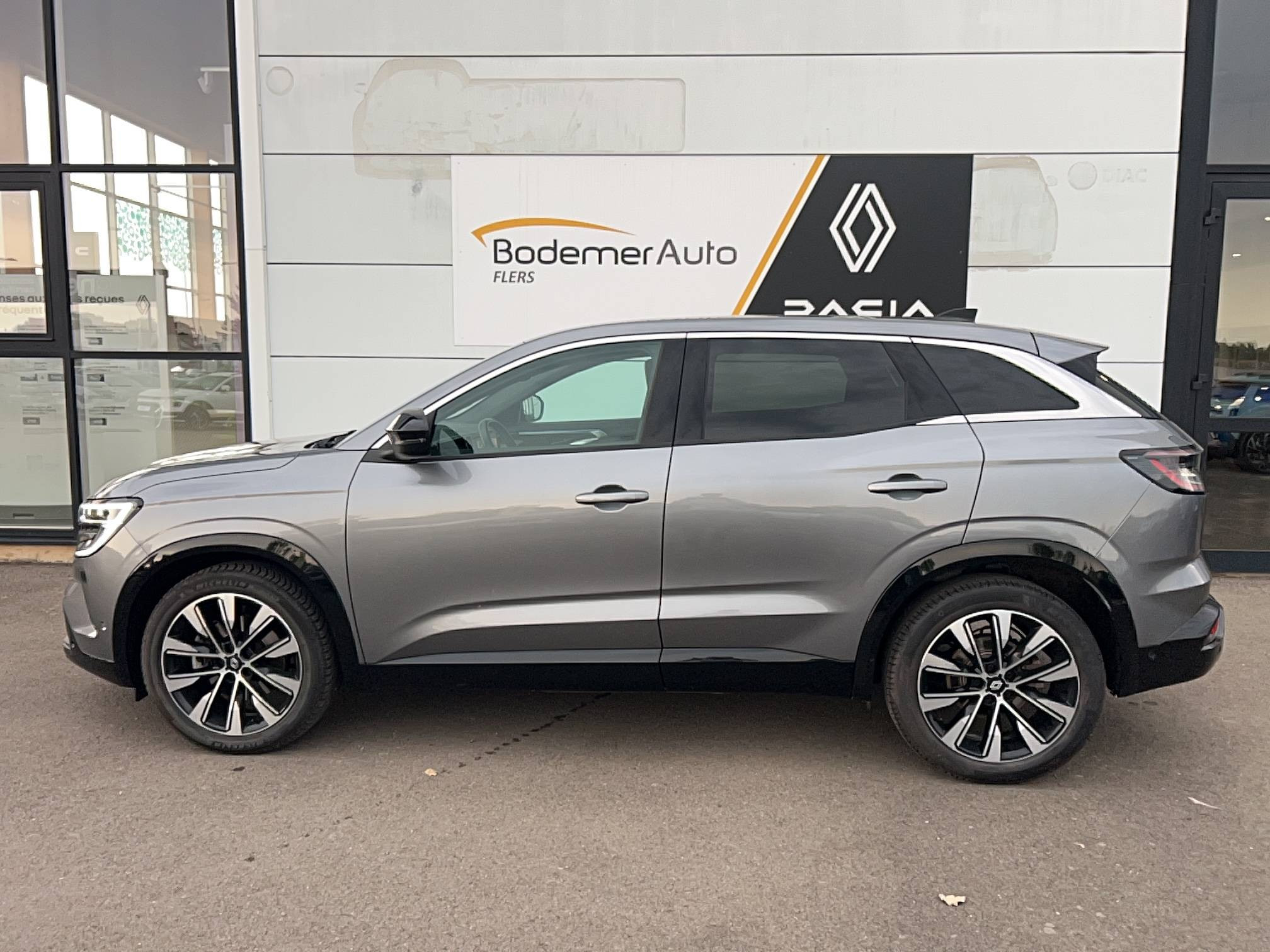 Vente en ligne Renault Austral  E-Tech hybrid 200 au prix de 23 490 €