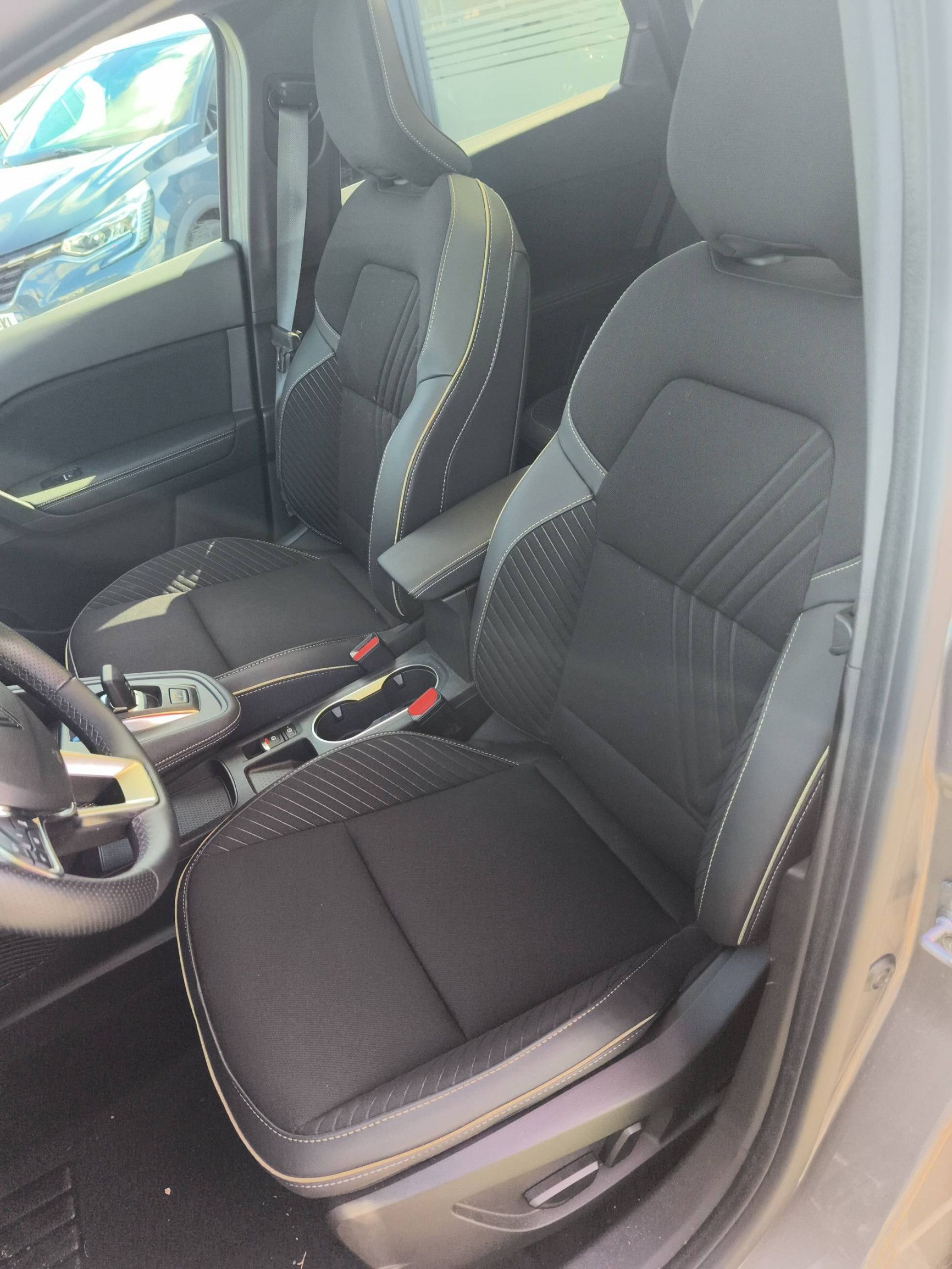 Vente en ligne Renault Symbioz  E-Tech full hybrid 160 ch au prix de 32 490 €