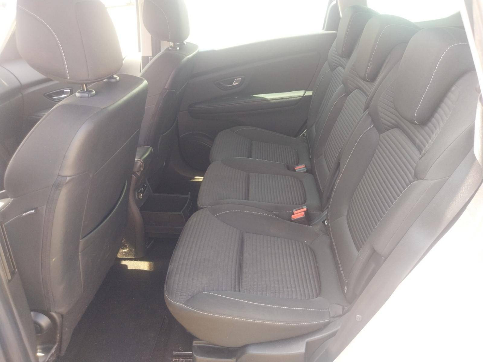 Vente en ligne Renault Grand Scenic 4 Grand Scenic TCe 140 au prix de 20 650 €