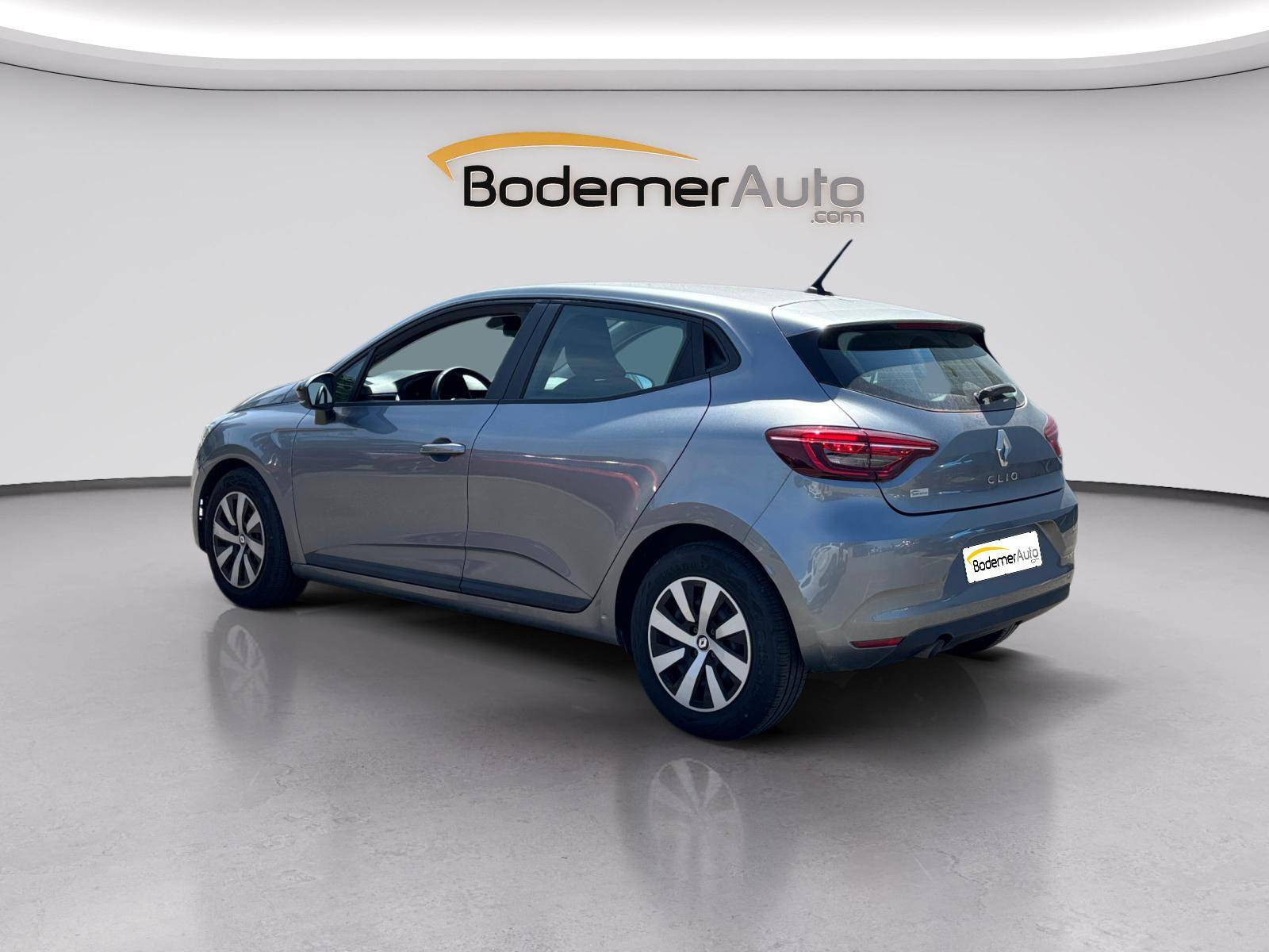 Vente en ligne Renault Clio 5 Clio TCe 90 au prix de 14 250 €