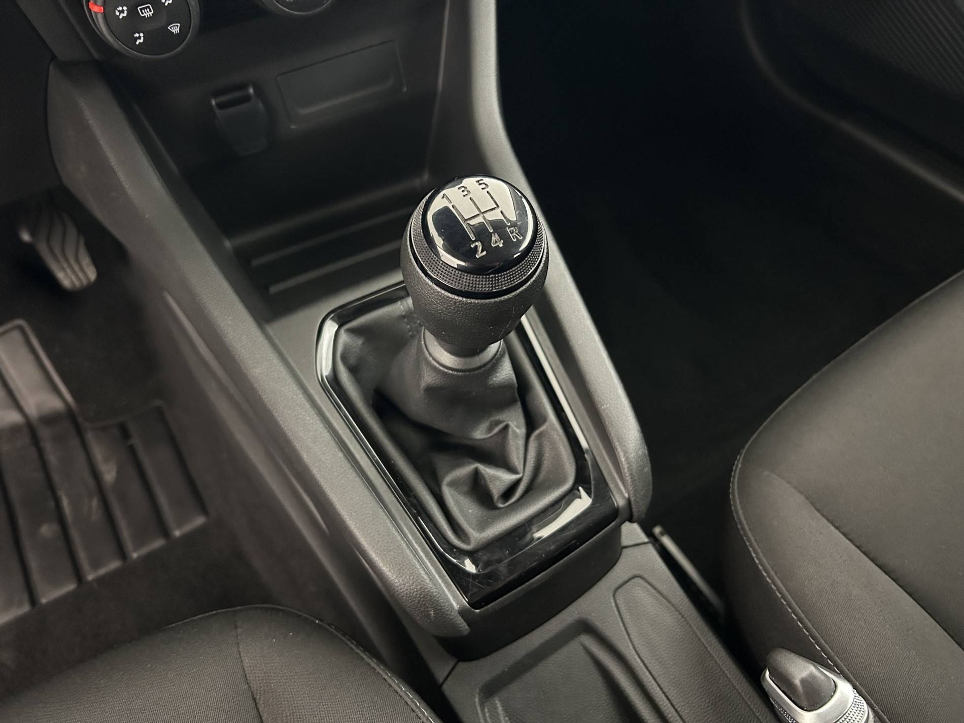 Vente en ligne Renault Clio 5 Clio SCe 65 au prix de 12 490 €