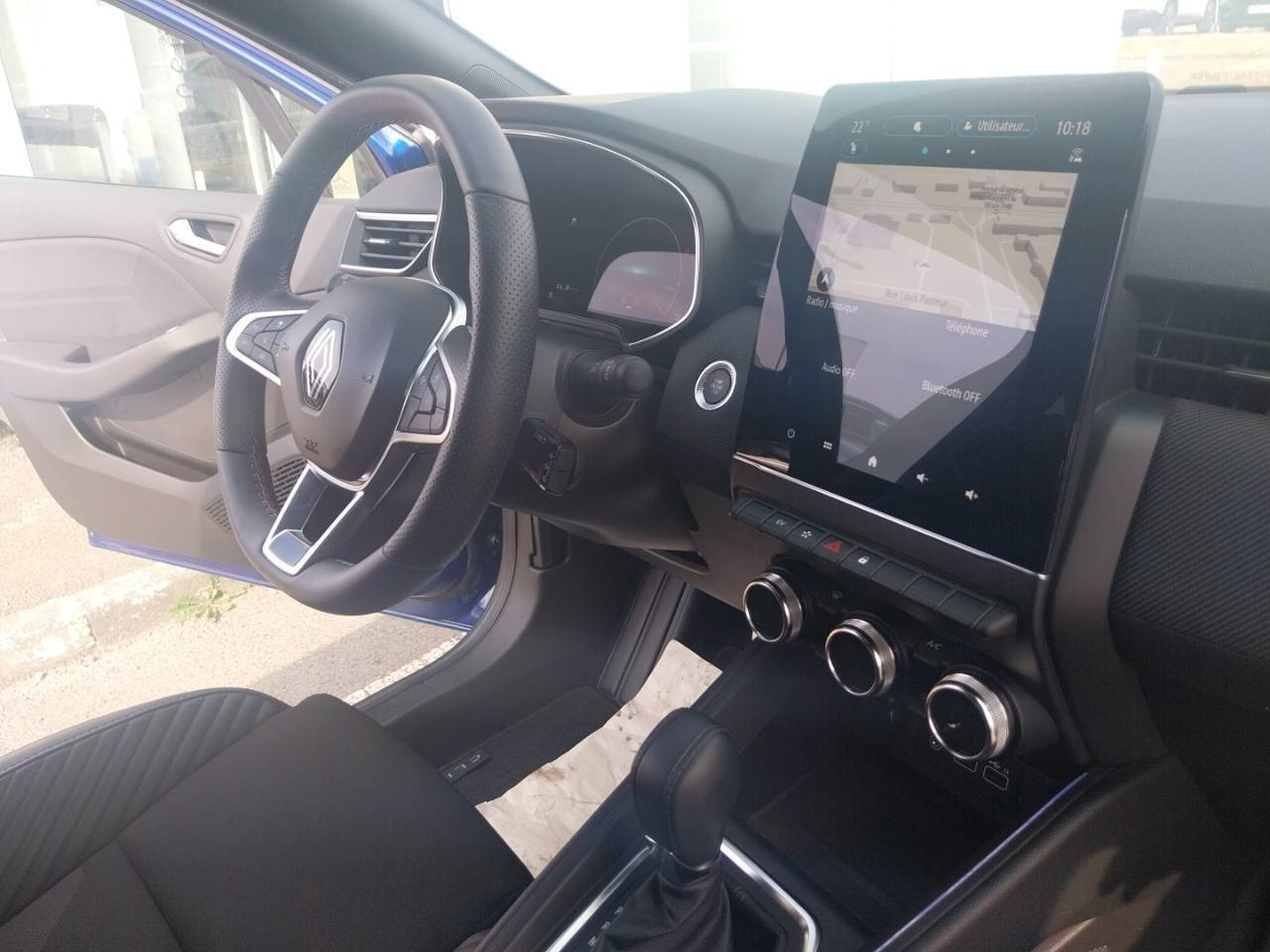 Vente en ligne Renault Clio 5 Clio E-Tech full hybrid 145 au prix de 20 990 €