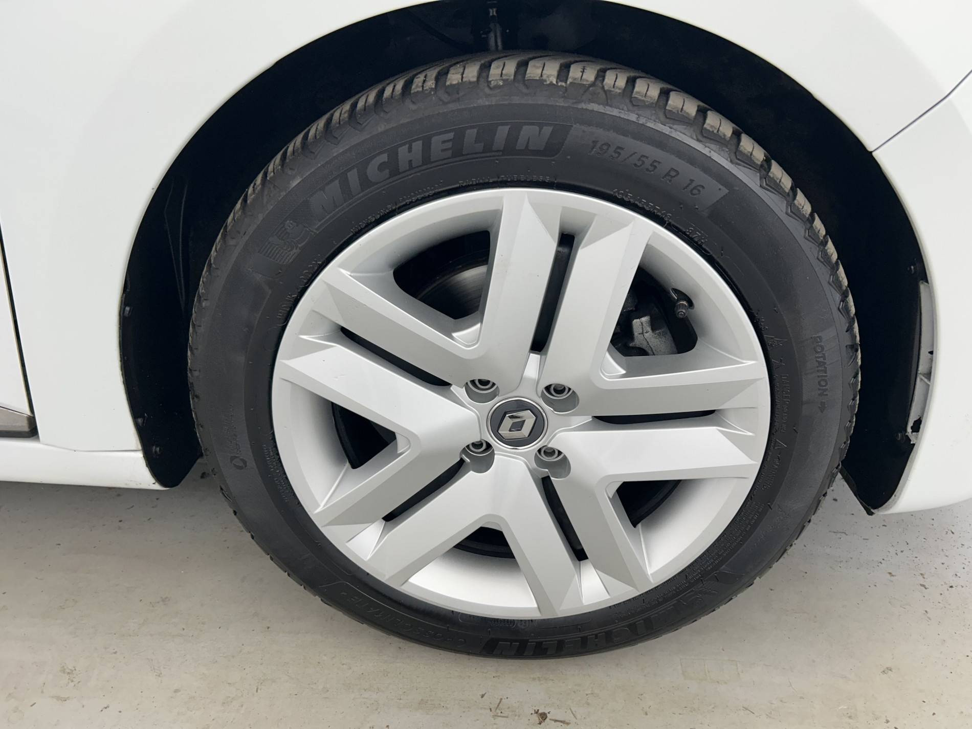 Vente en ligne Renault Clio 5 Clio Blue dCi 100 - 21N au prix de 14 490 €