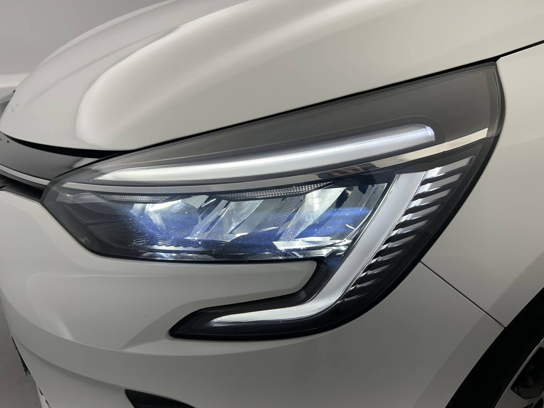 Vente en ligne Renault Clio 5 Clio TCe 90 au prix de 15 490 €