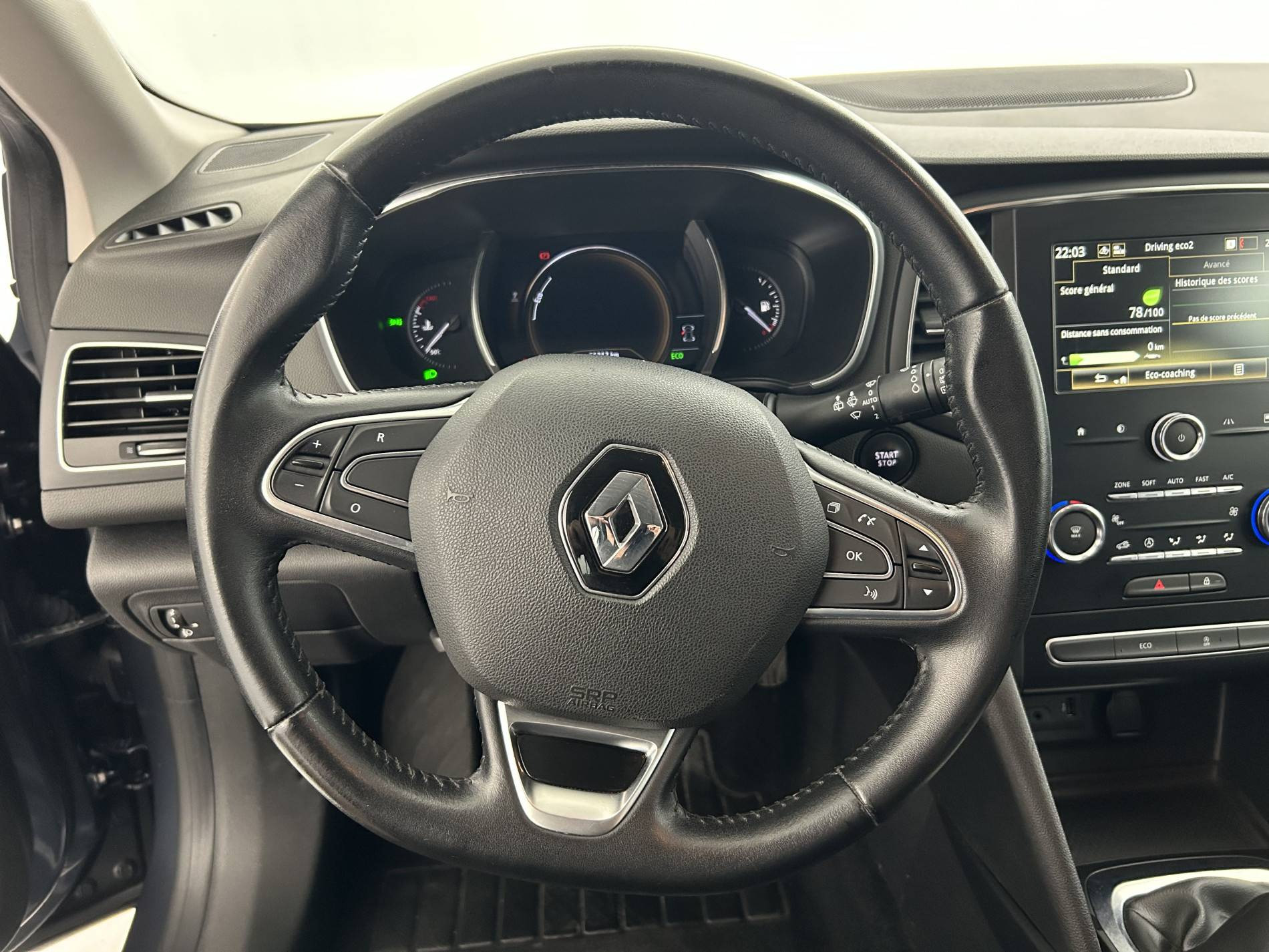 Vente en ligne Renault Megane 4 Mégane IV Berline Blue dCi 115 au prix de 14 990 €