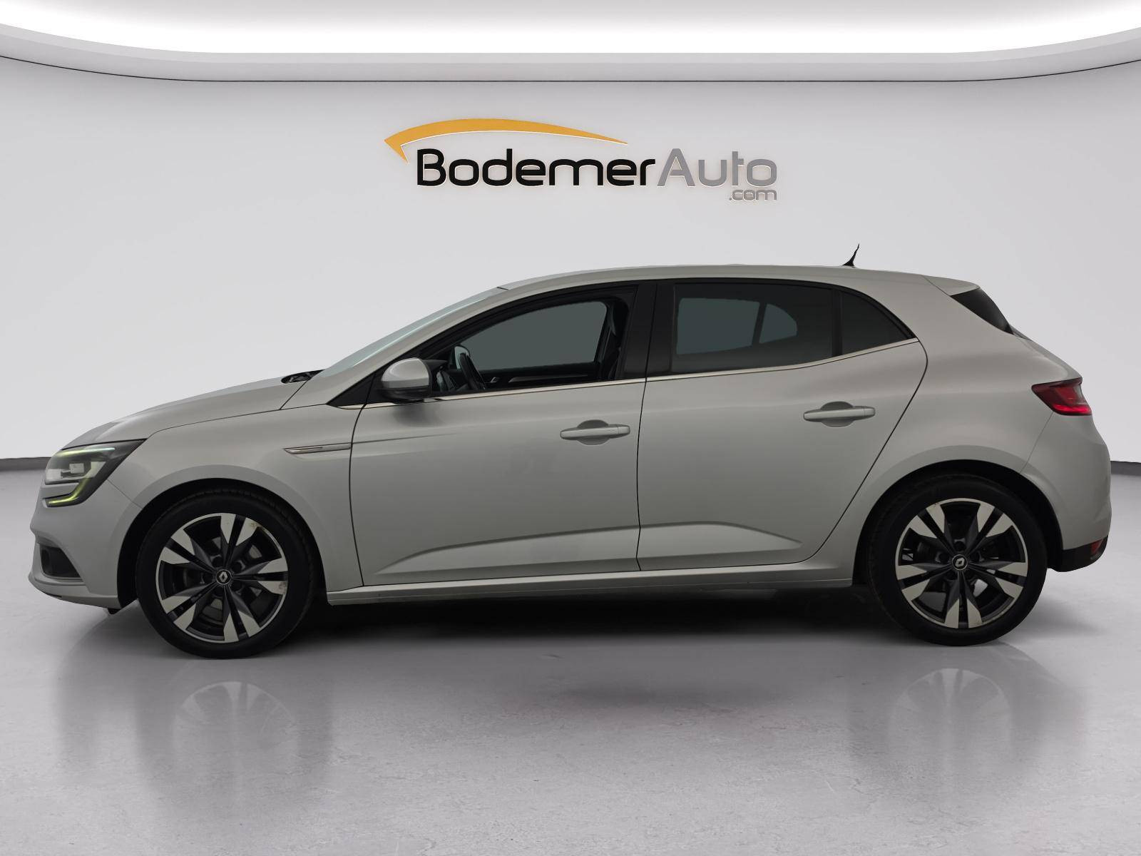 Vente en ligne Renault Megane 4 Mégane IV Berline Blue dCi 115 EDC au prix de 14 990 €