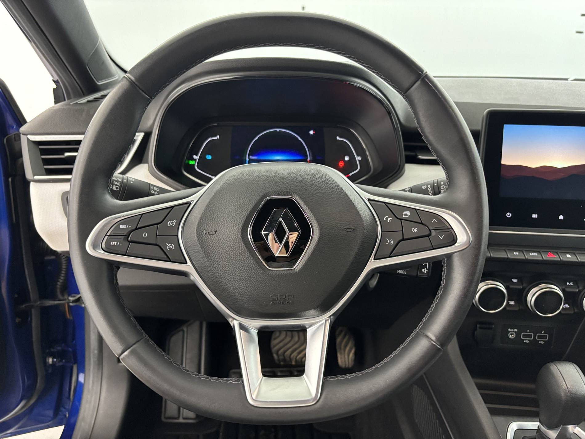Vente en ligne Renault Clio 5 Clio E-Tech 140 - 21N au prix de 15 990 €