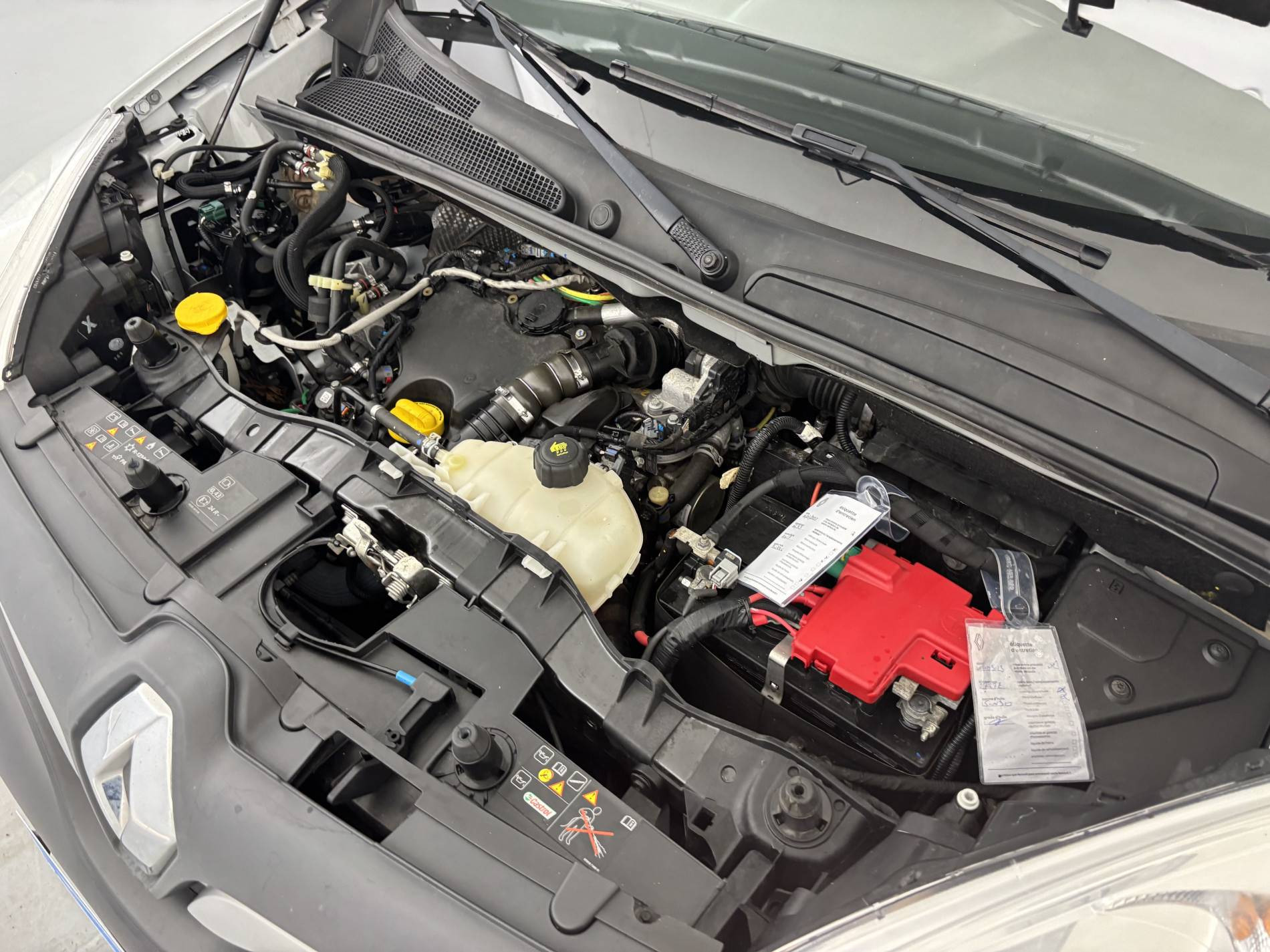 Vente en ligne Renault Kangoo Express  BLUE DCI 80 au prix de 11 990 €