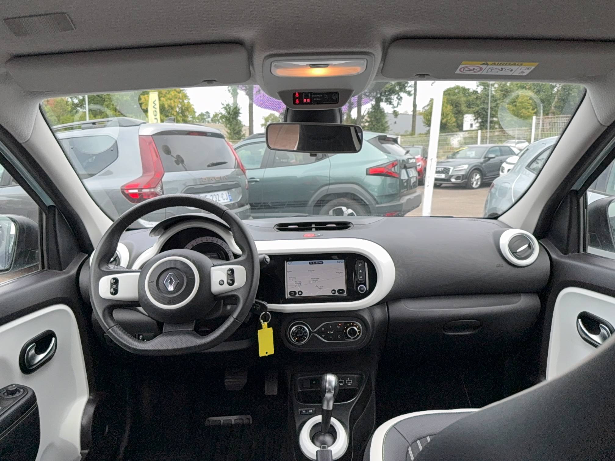 Vente en ligne Renault Twingo Electrique Twingo III E-Tech au prix de 12 490 €