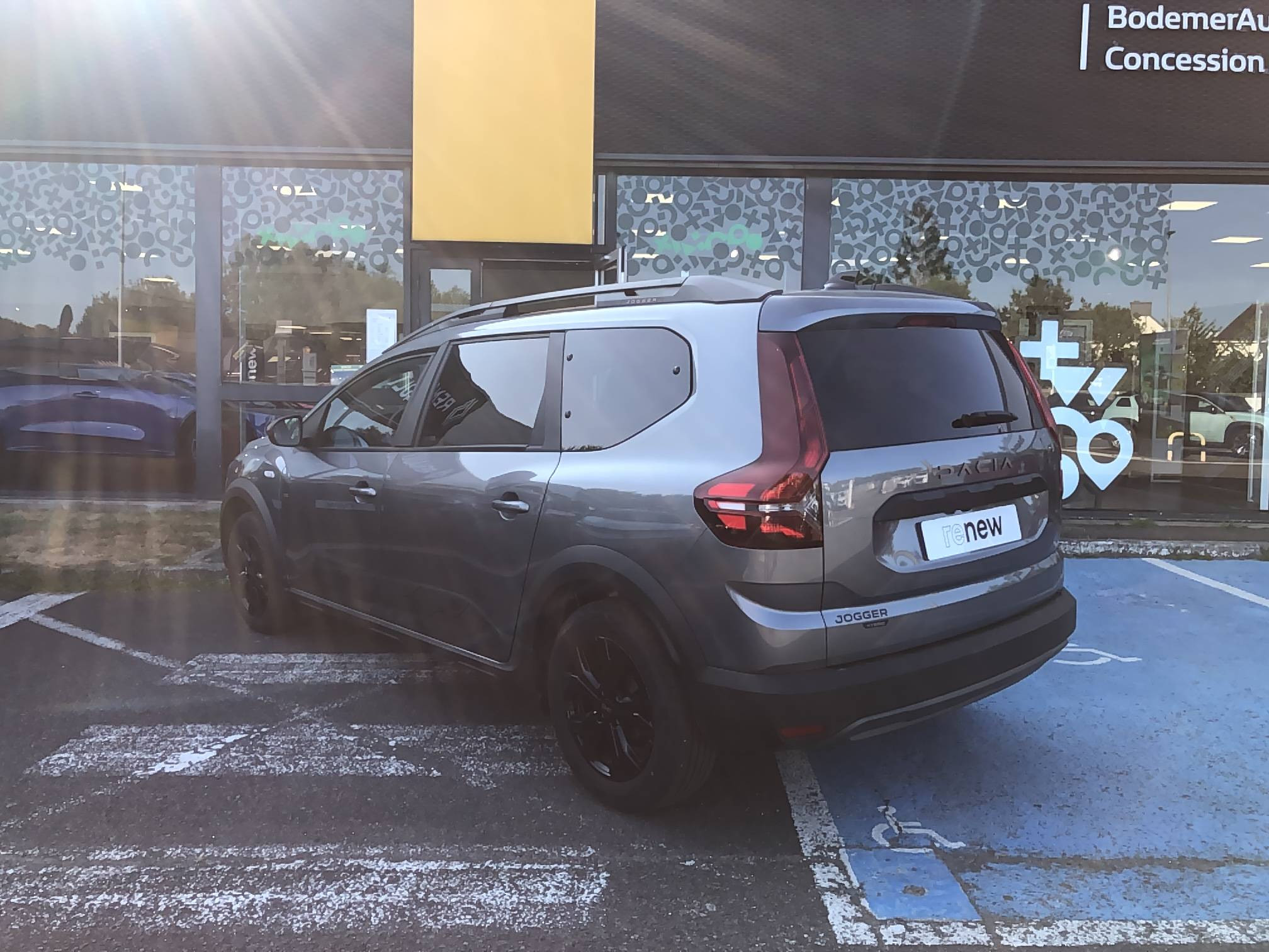 Vente en ligne Dacia Jogger  Hybrid 140 7 places GSR2 au prix de 25 890 €
