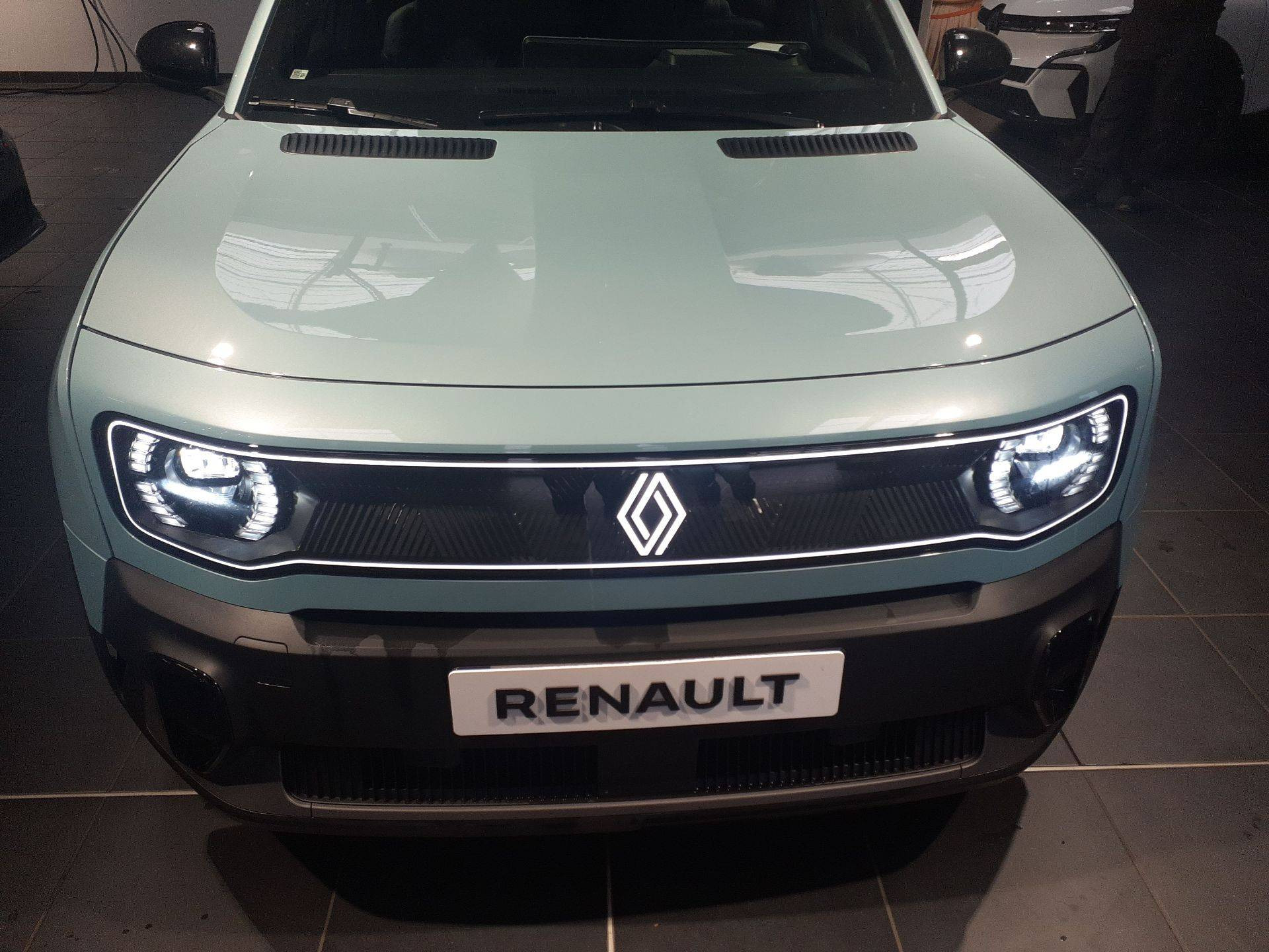 Vente en ligne Renault R4 E-Tech  150 ch autonomie confort au prix de 33 990 €