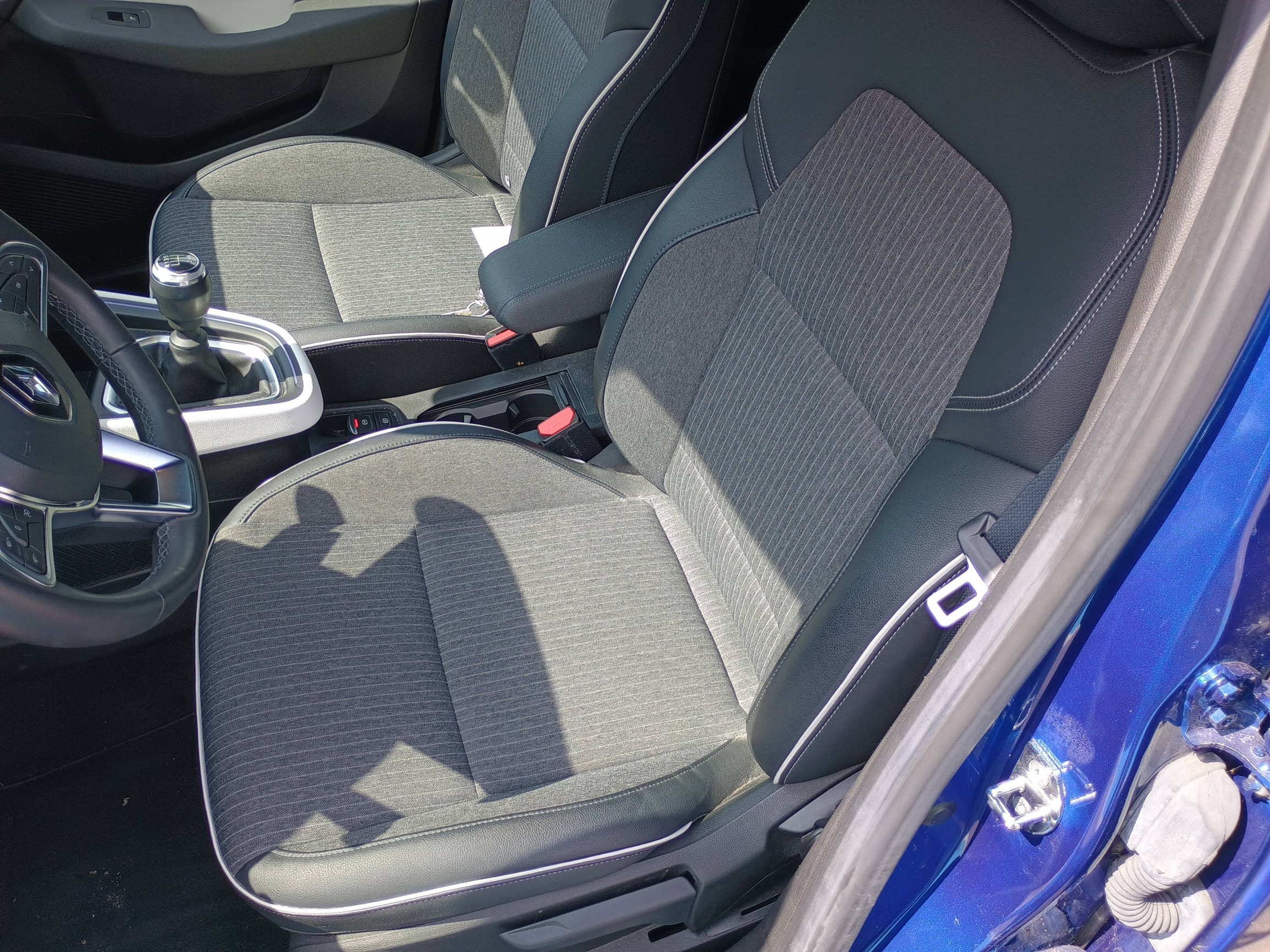 Vente en ligne Renault Clio 5 Clio TCe 90 au prix de 15 990 €